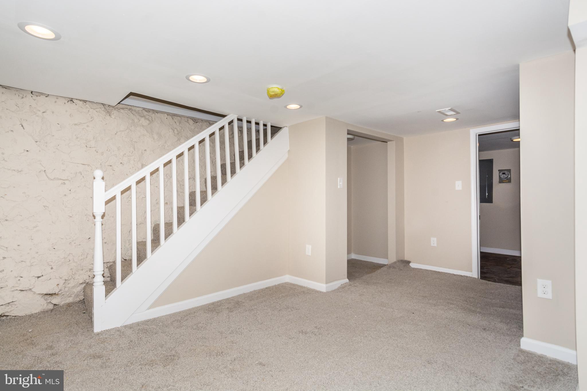 ARLINGTON - Residential