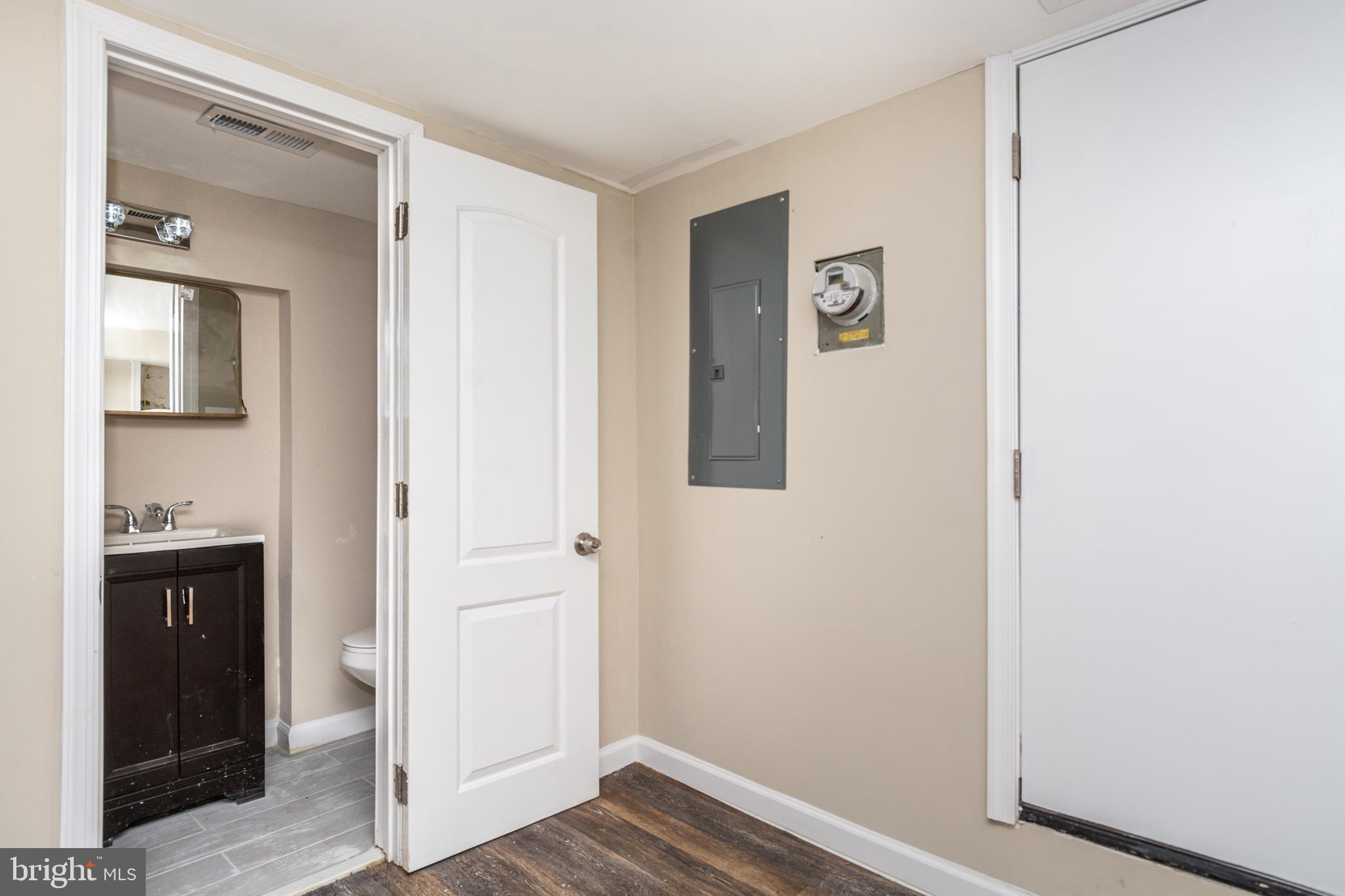 ARLINGTON - Residential