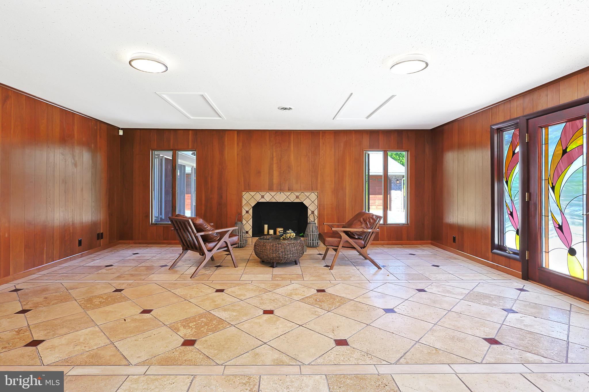 12421 HENRY DRIVE SW