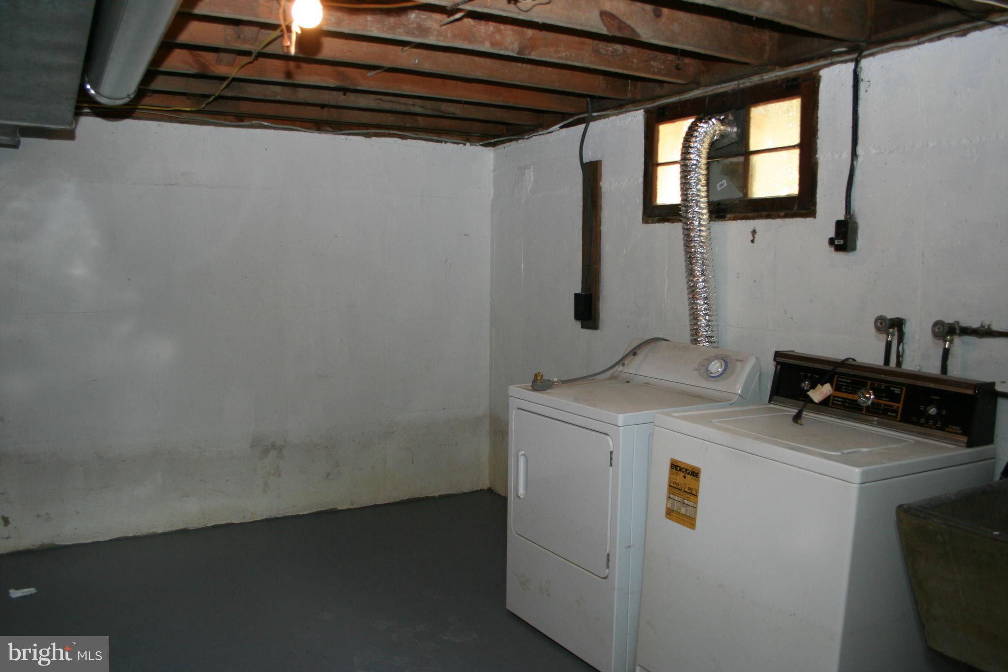 ARLINGTON FOREST - Residential Lease