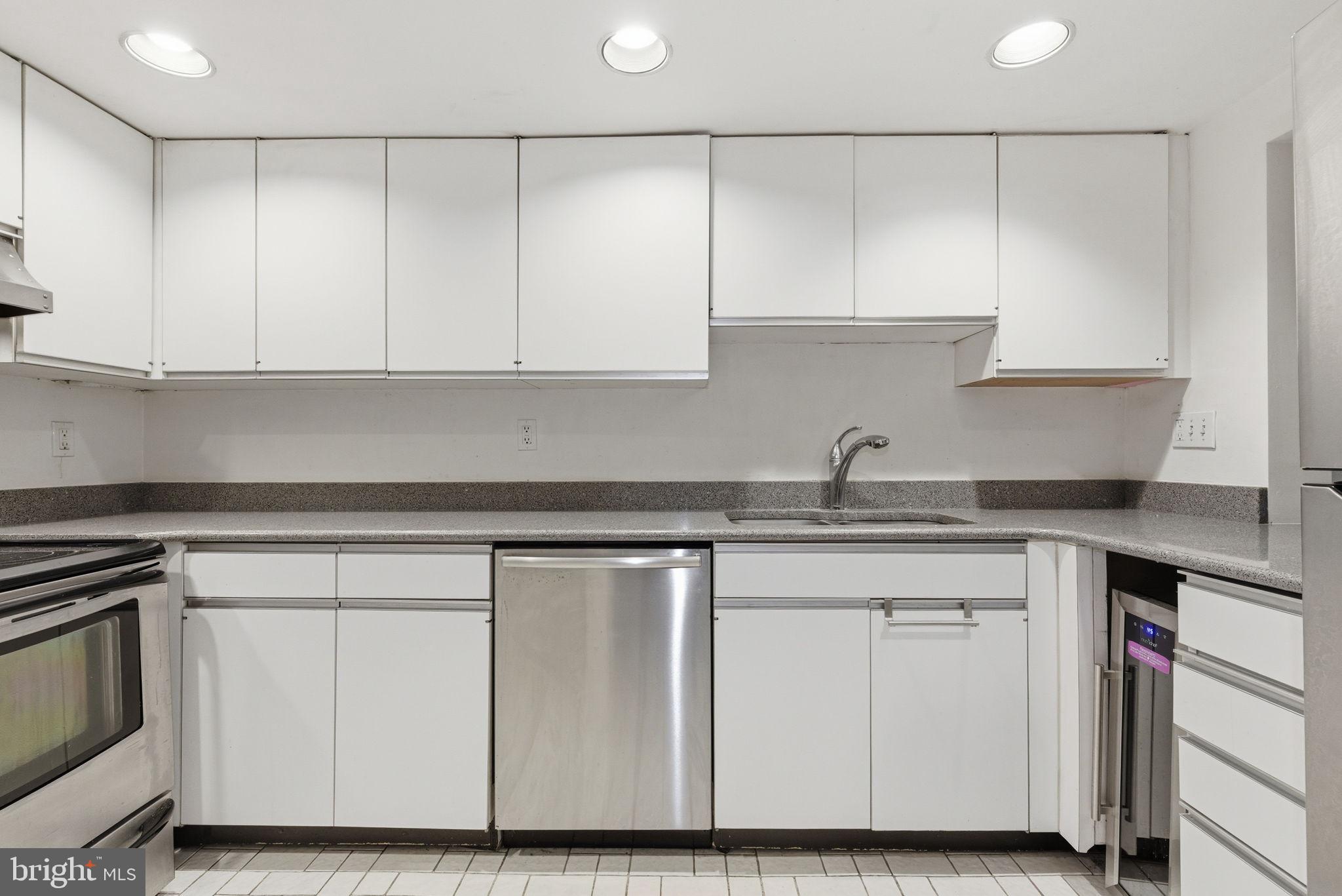 308 EAST CAPITOL STREET NE 11