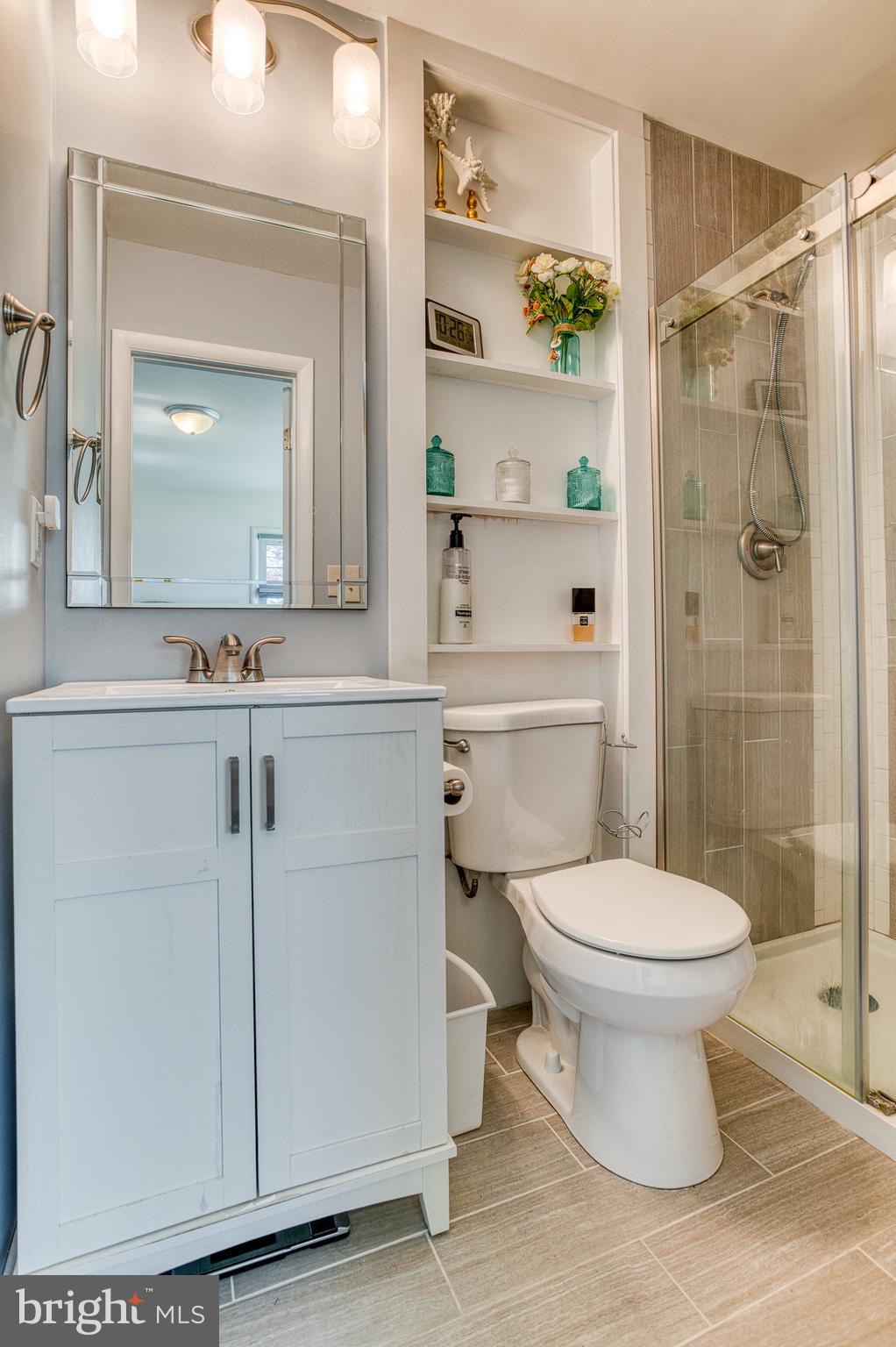 FOXHILLS - Residential