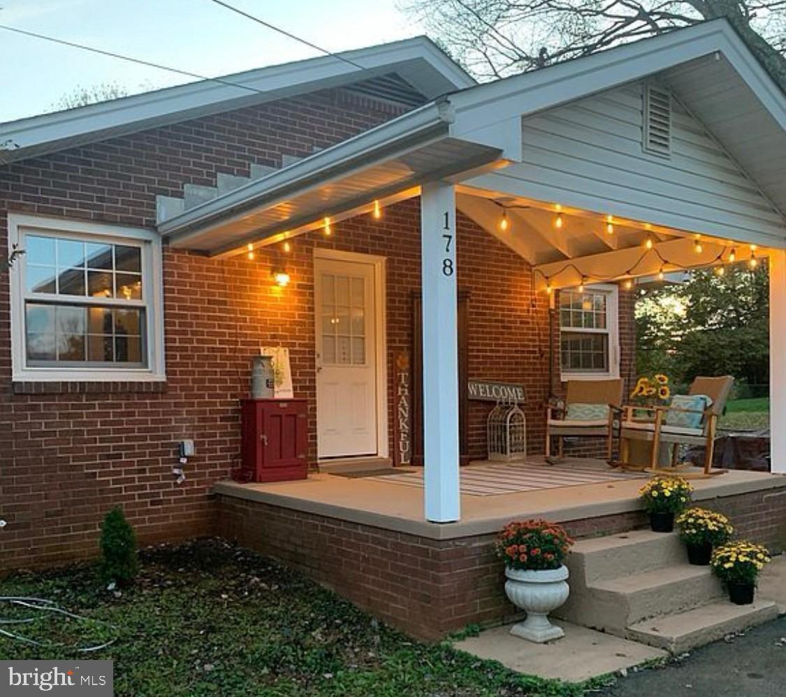 FOXHILLS - Residential