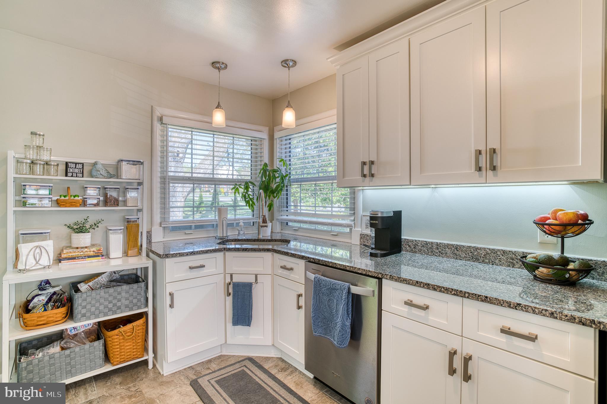 FOXHILLS - Residential