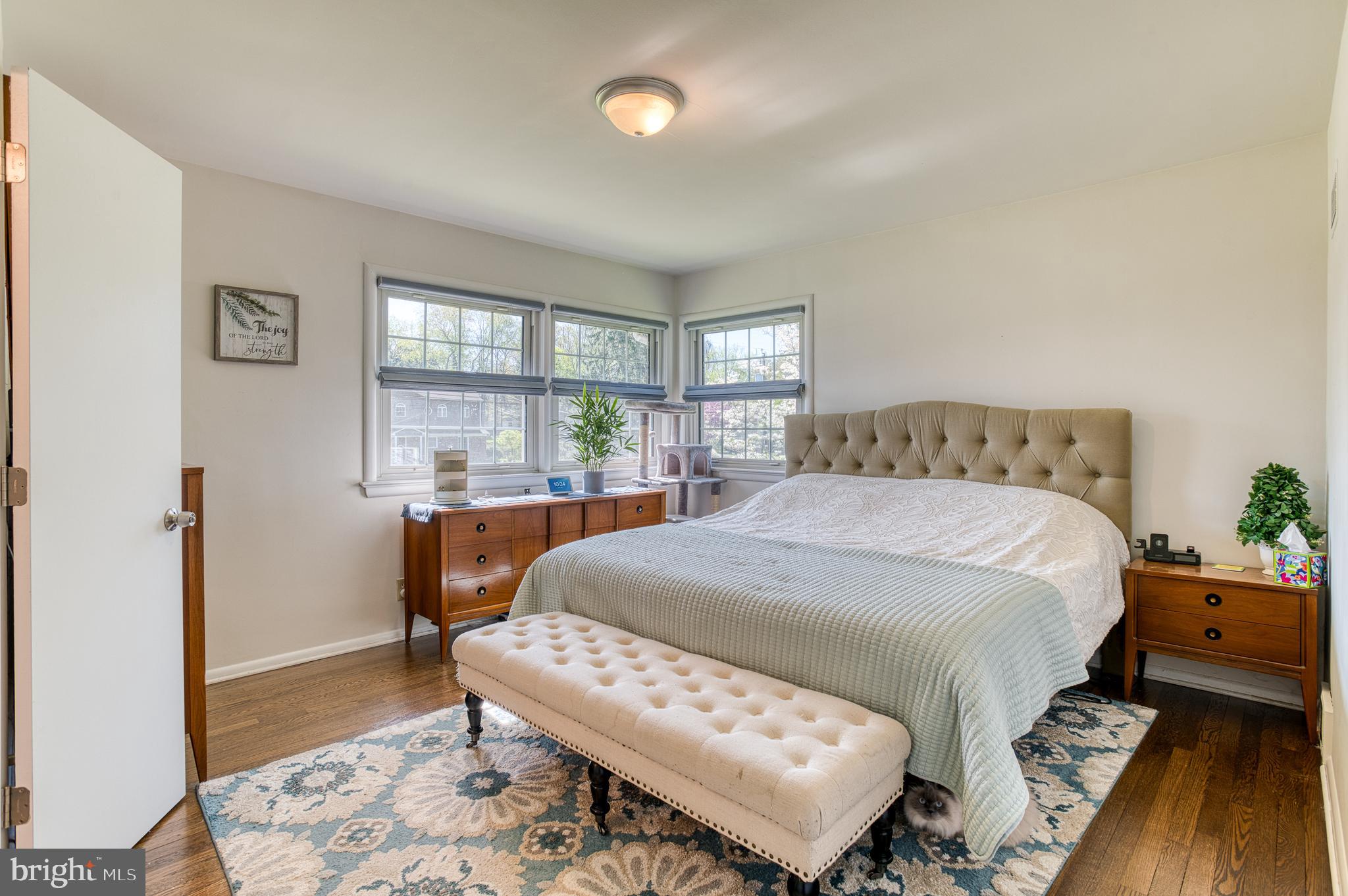 FOXHILLS - Residential