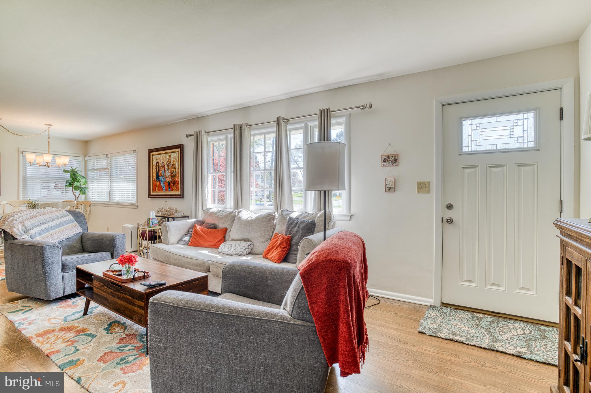 FOXHILLS - Residential