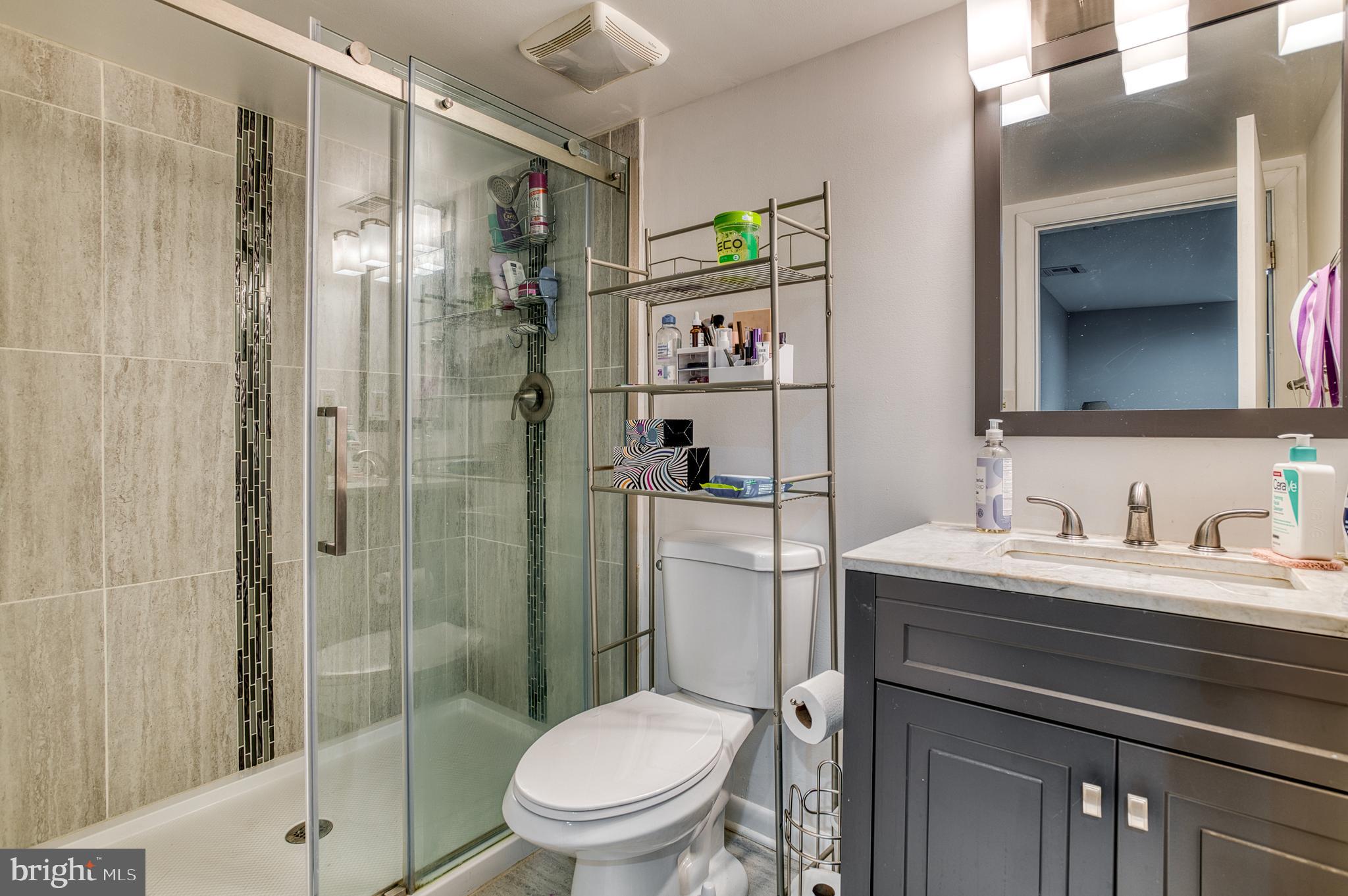 FOXHILLS - Residential