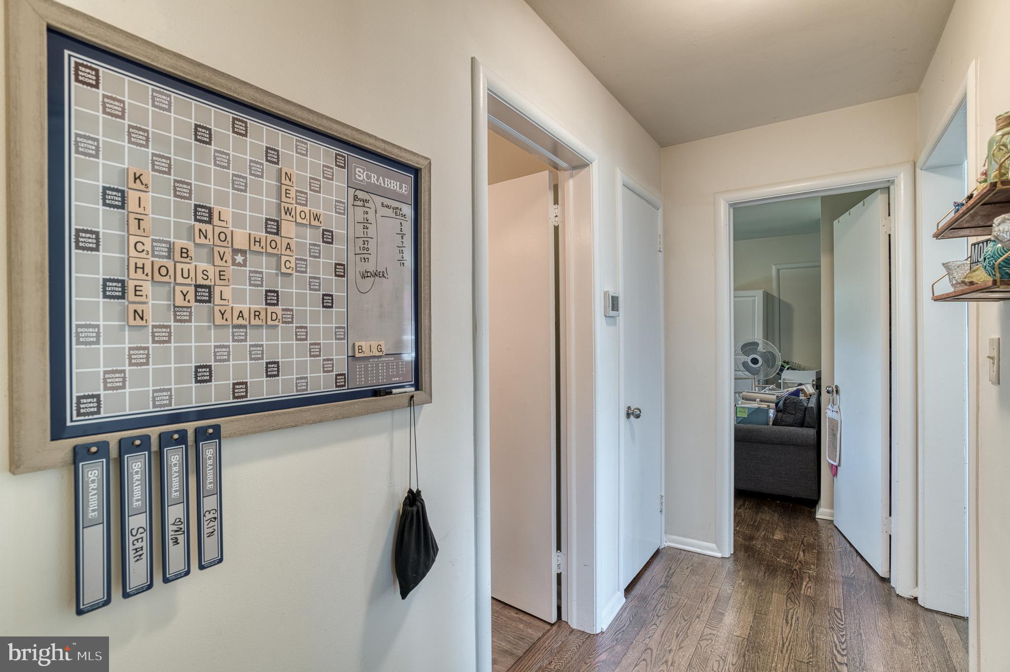 FOXHILLS - Residential