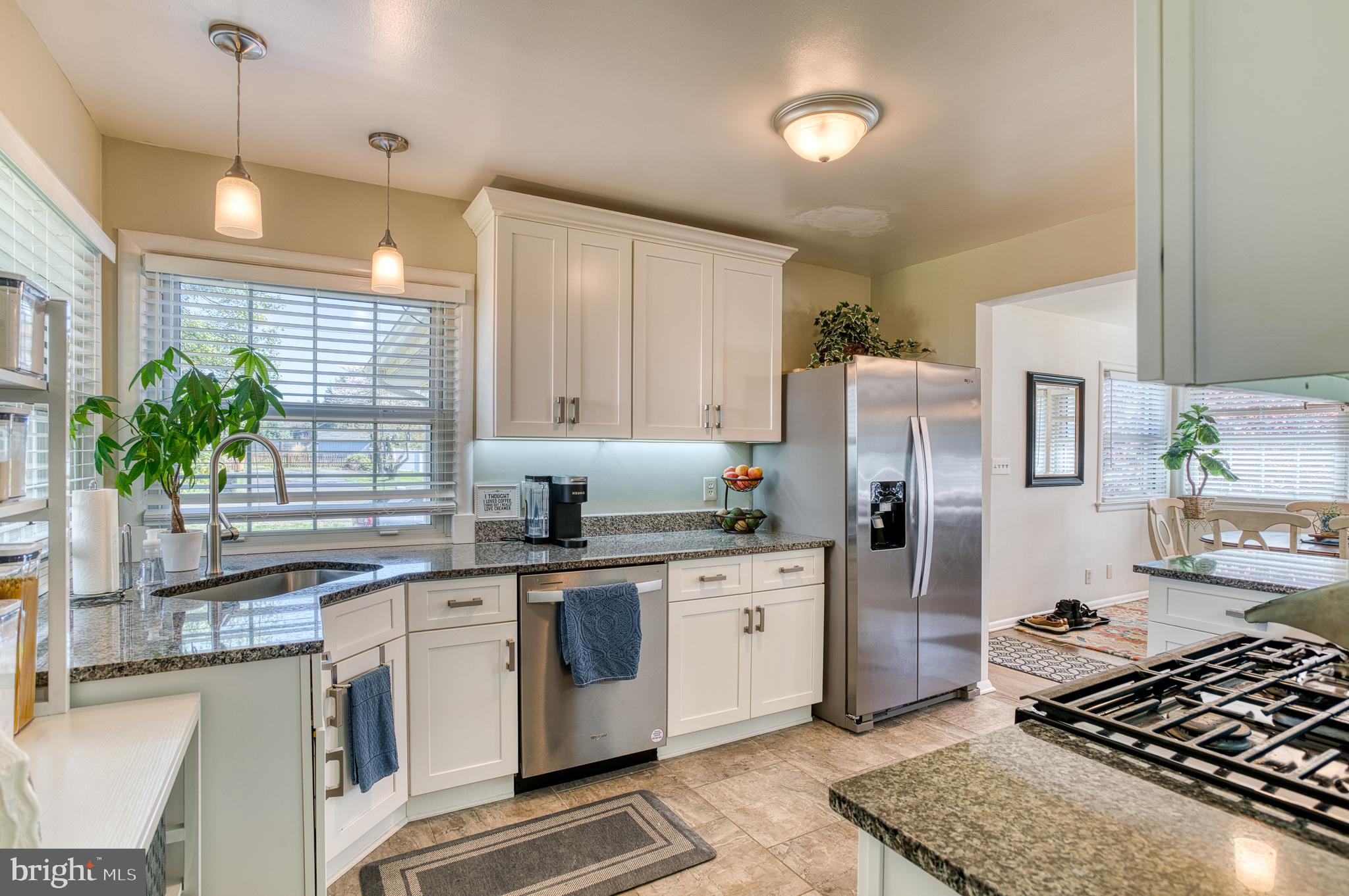 FOXHILLS - Residential