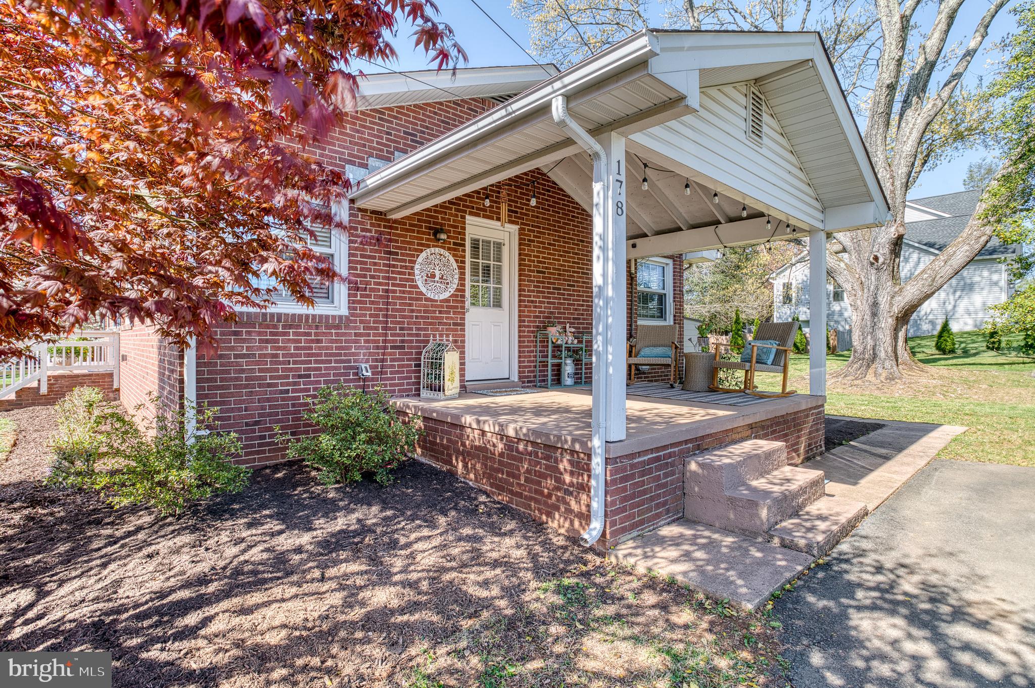 FOXHILLS - Residential