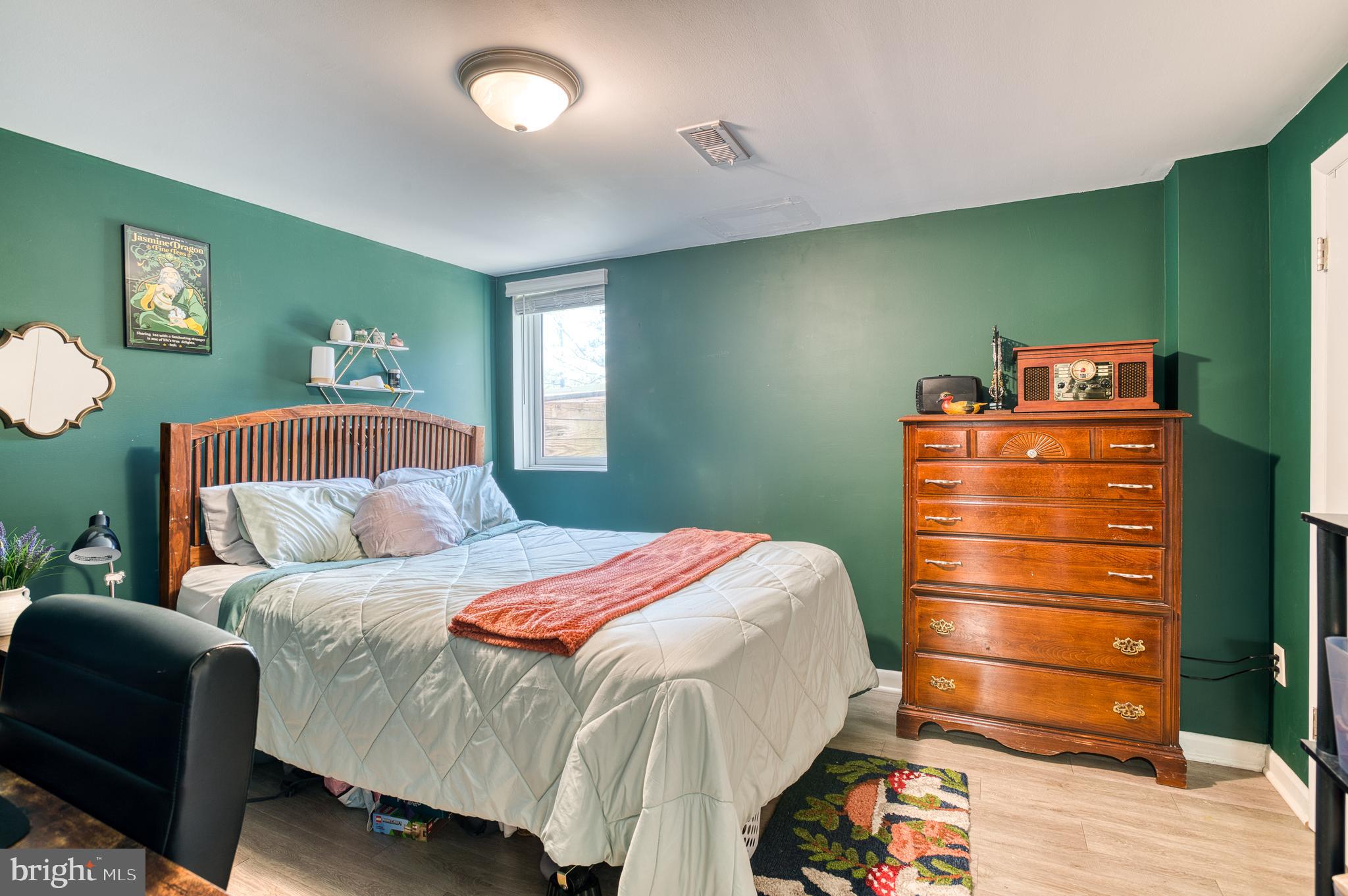 FOXHILLS - Residential