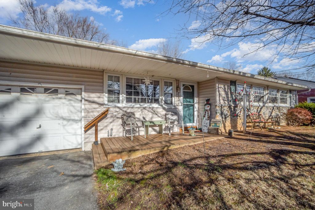 Photo of 509 Rome Road, LITITZ, PA 17543 (MLS # PALA2063958)