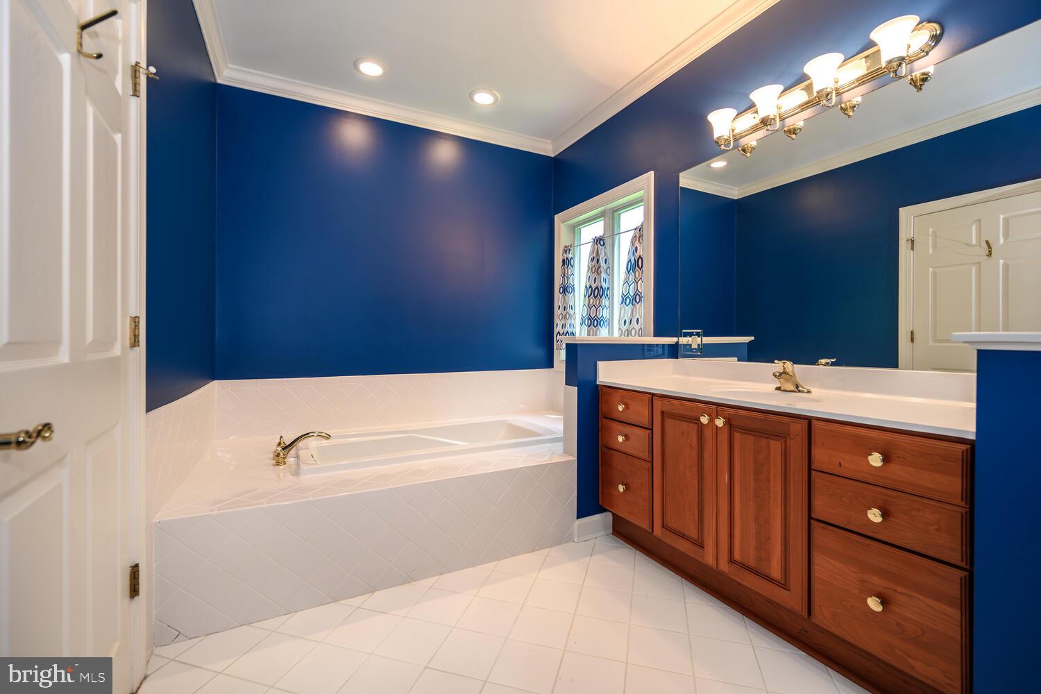 EASTON CLUB - Residential