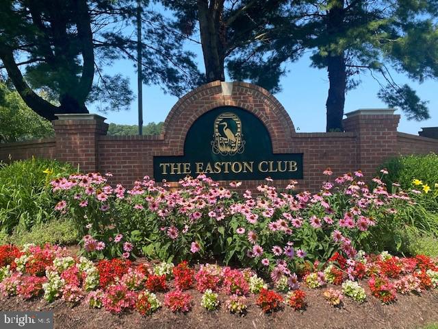 EASTON CLUB - Residential