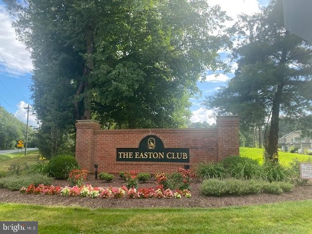 EASTON CLUB - Residential