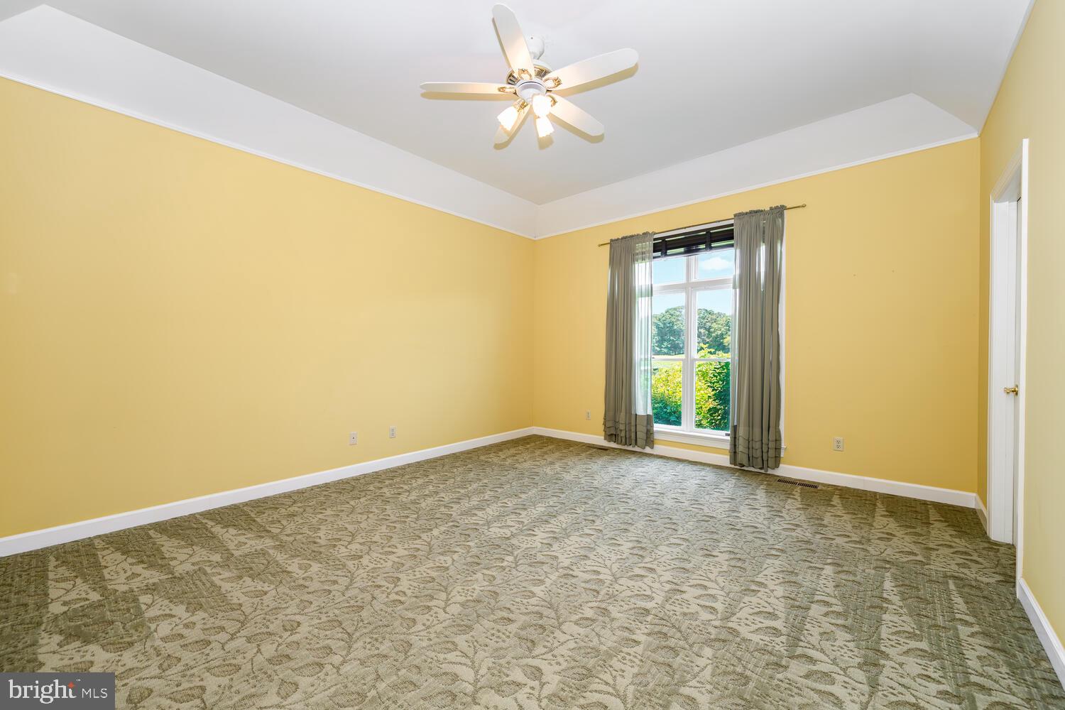 EASTON CLUB - Residential