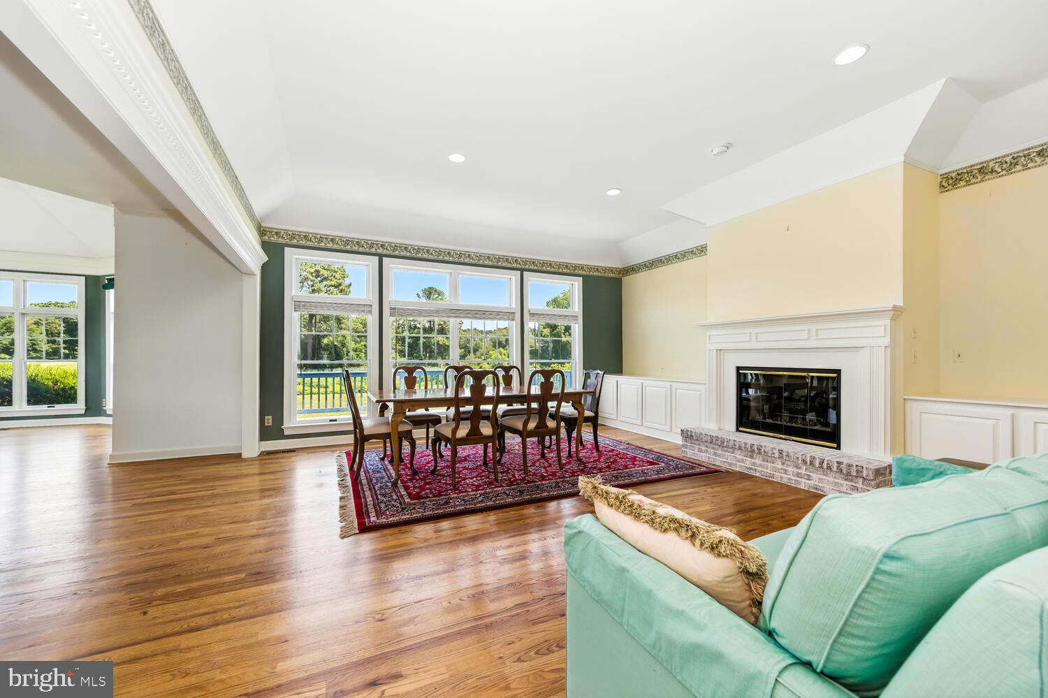 EASTON CLUB - Residential