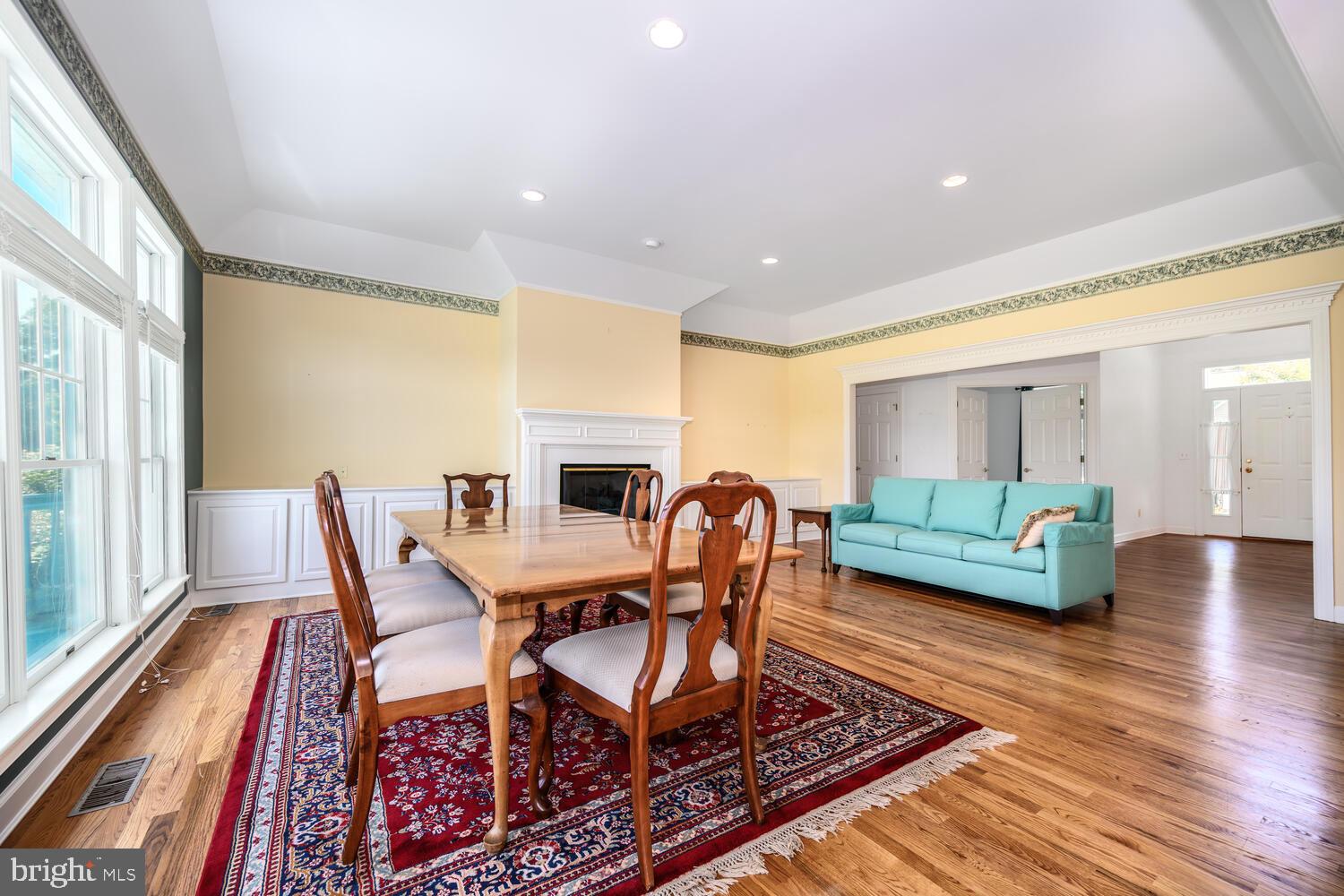 EASTON CLUB - Residential