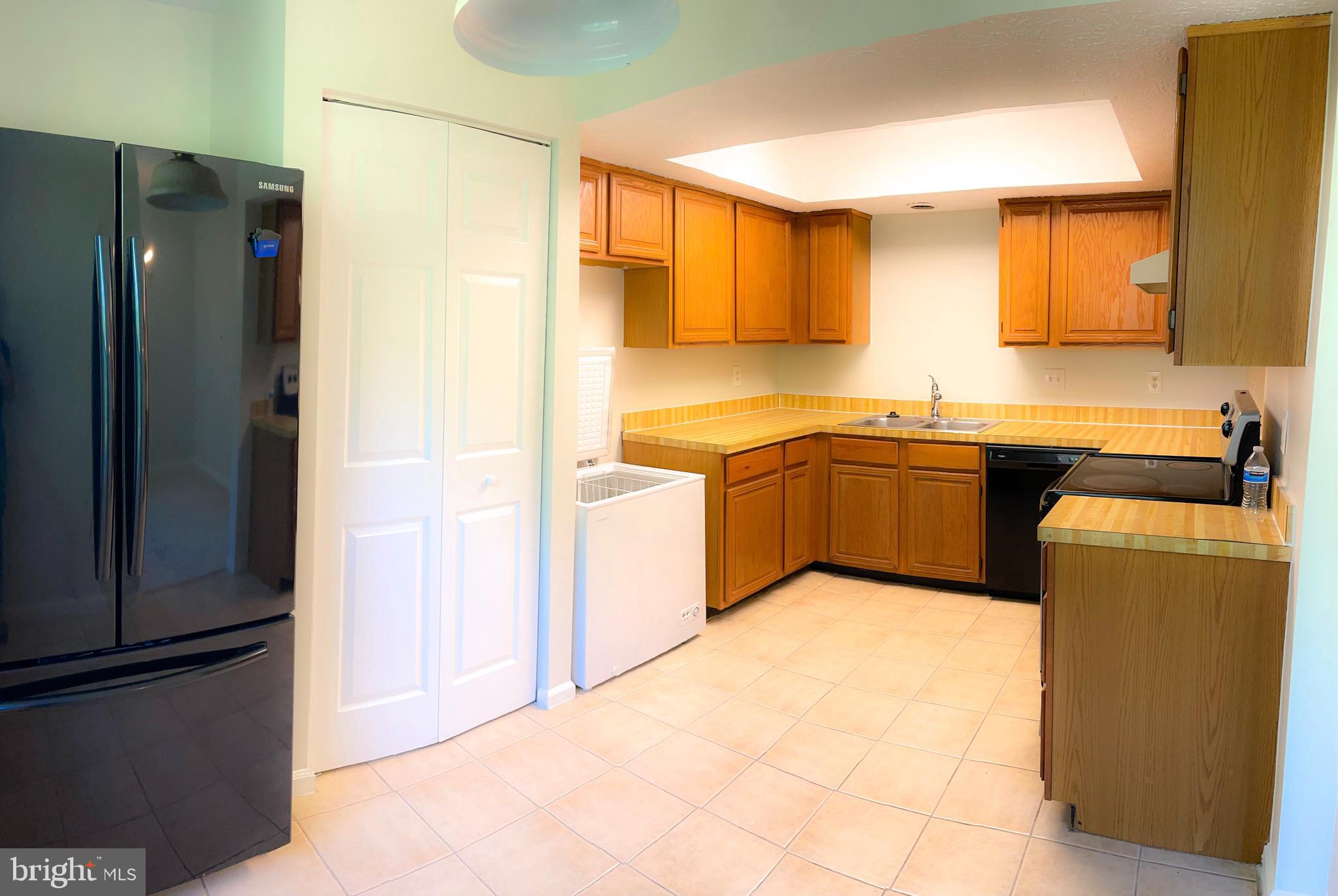 FOXFIELD - Residential Lease