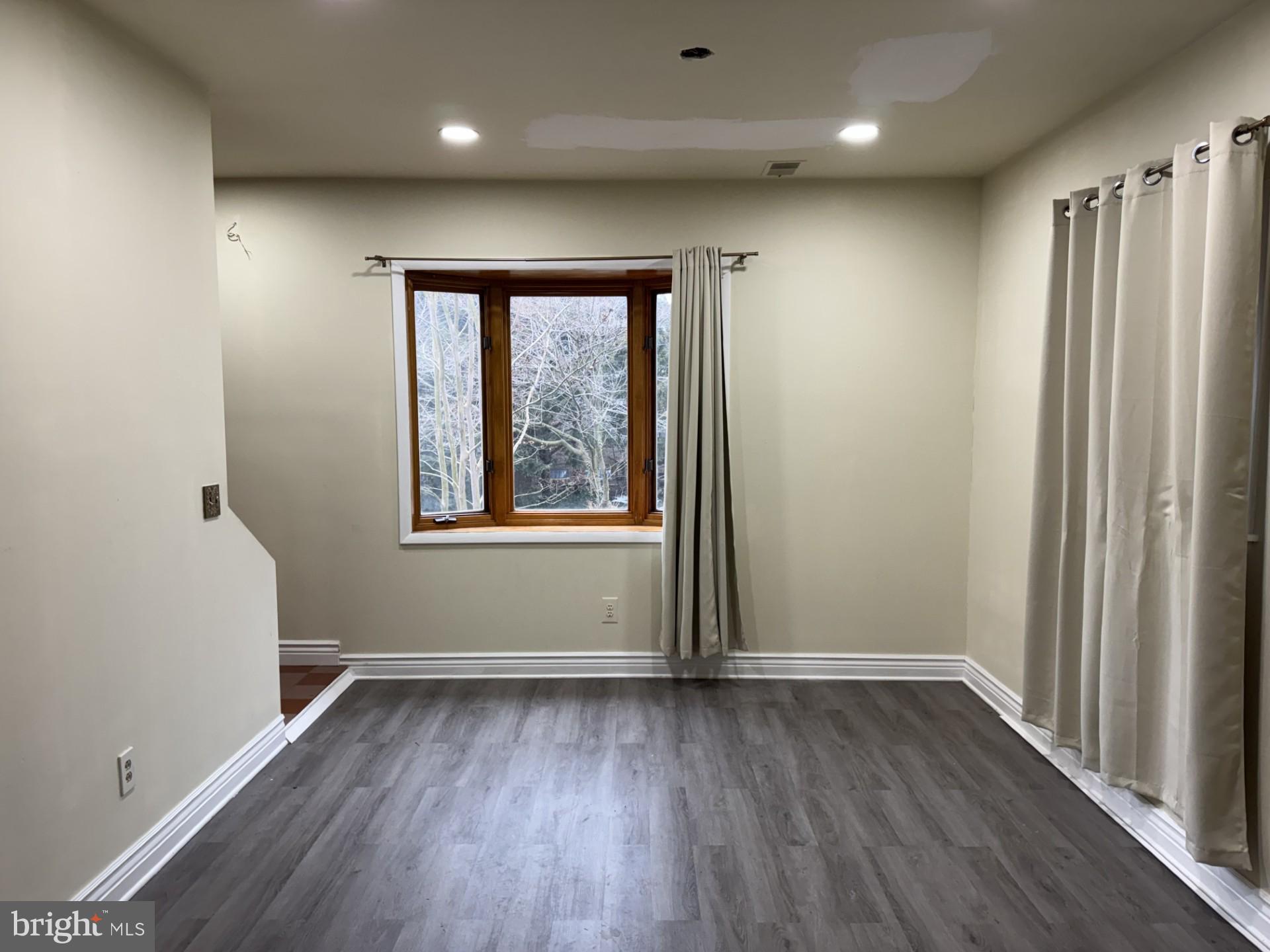 AIGBURTH - Residential