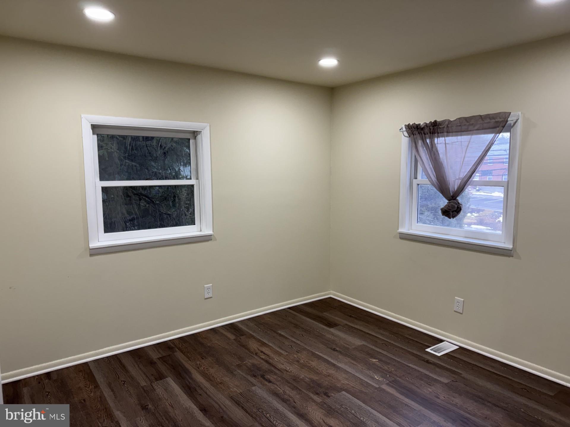 AIGBURTH - Residential