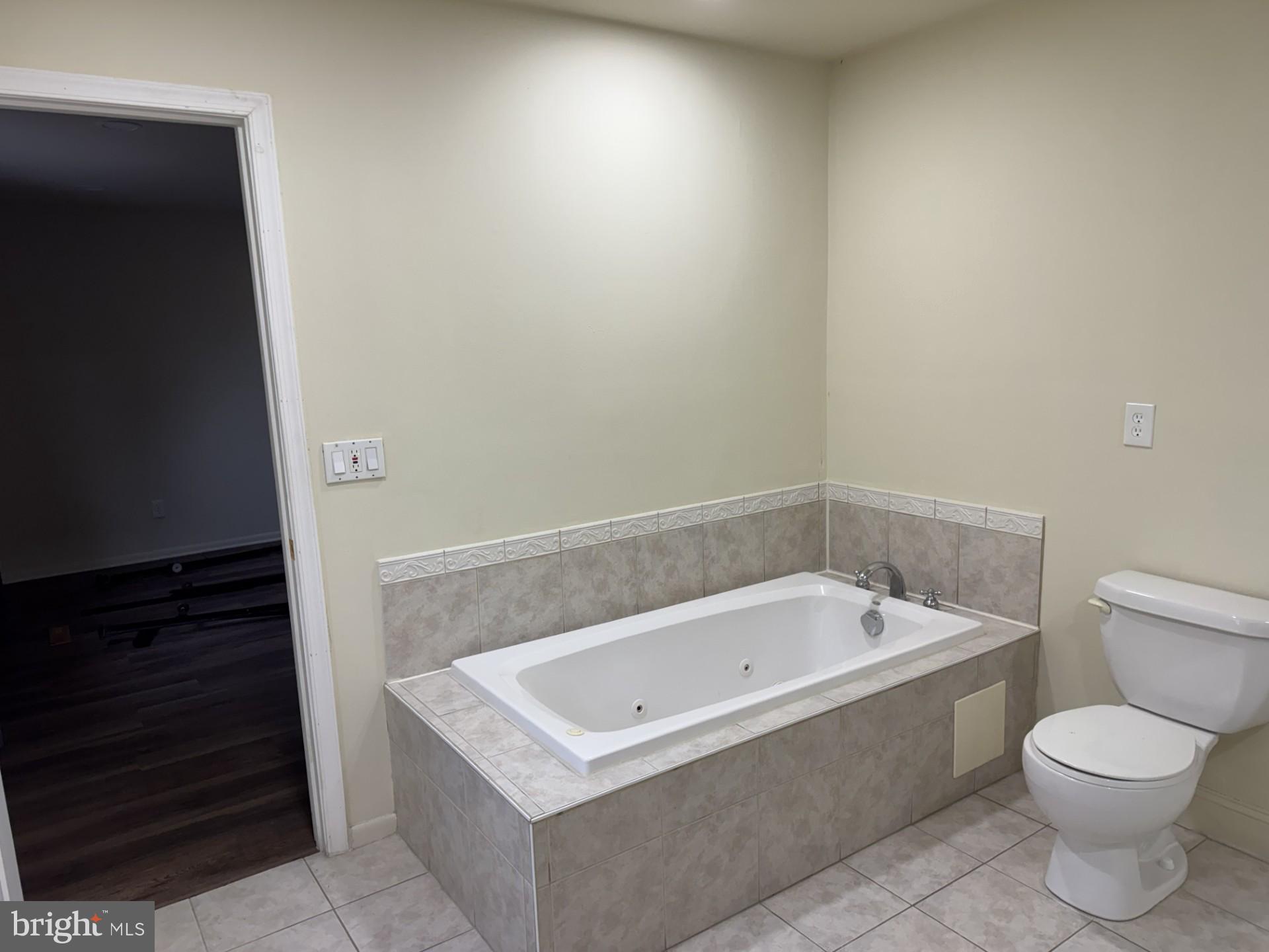 AIGBURTH - Residential