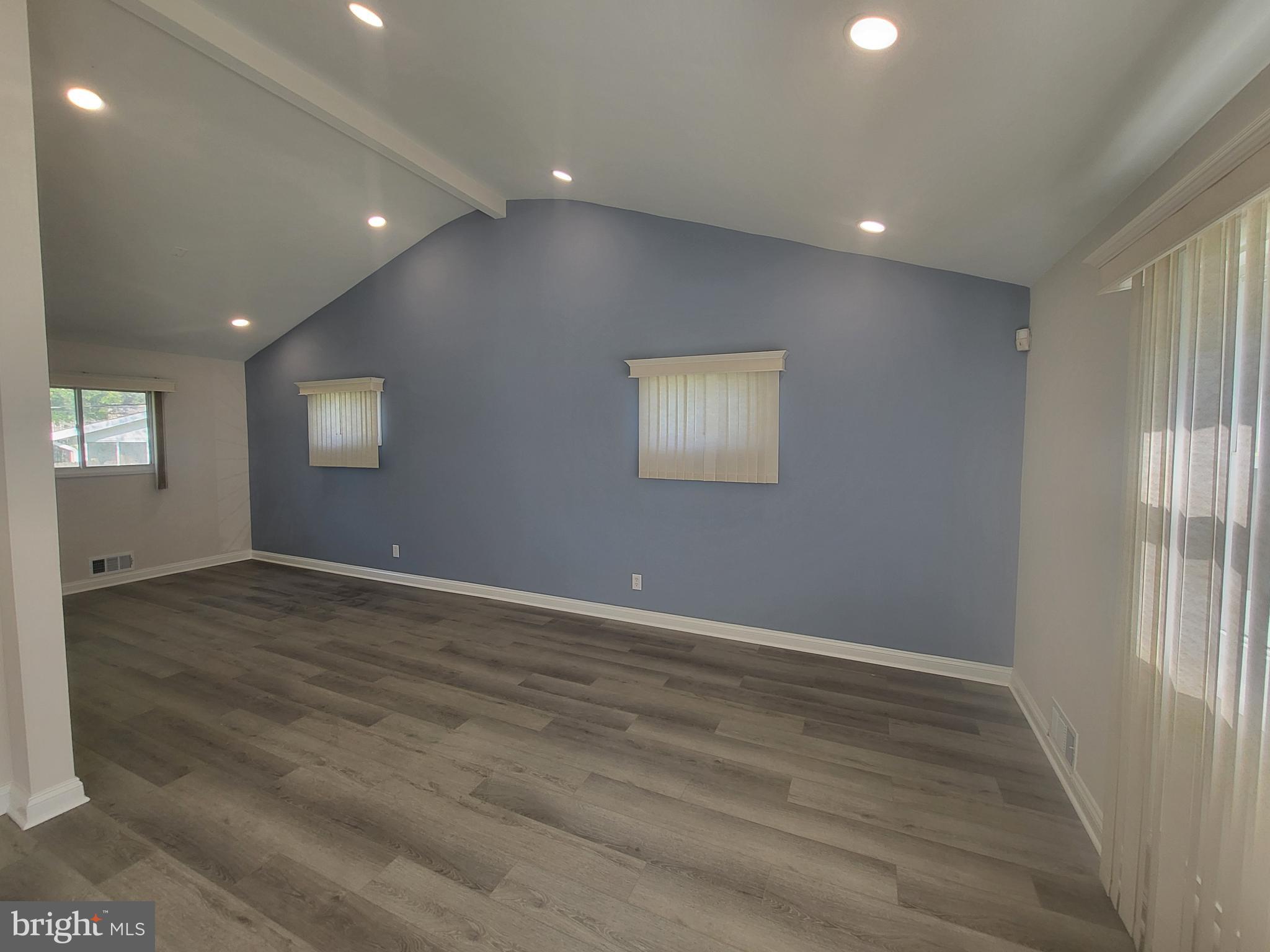 LIBERTY MANOR - Residential