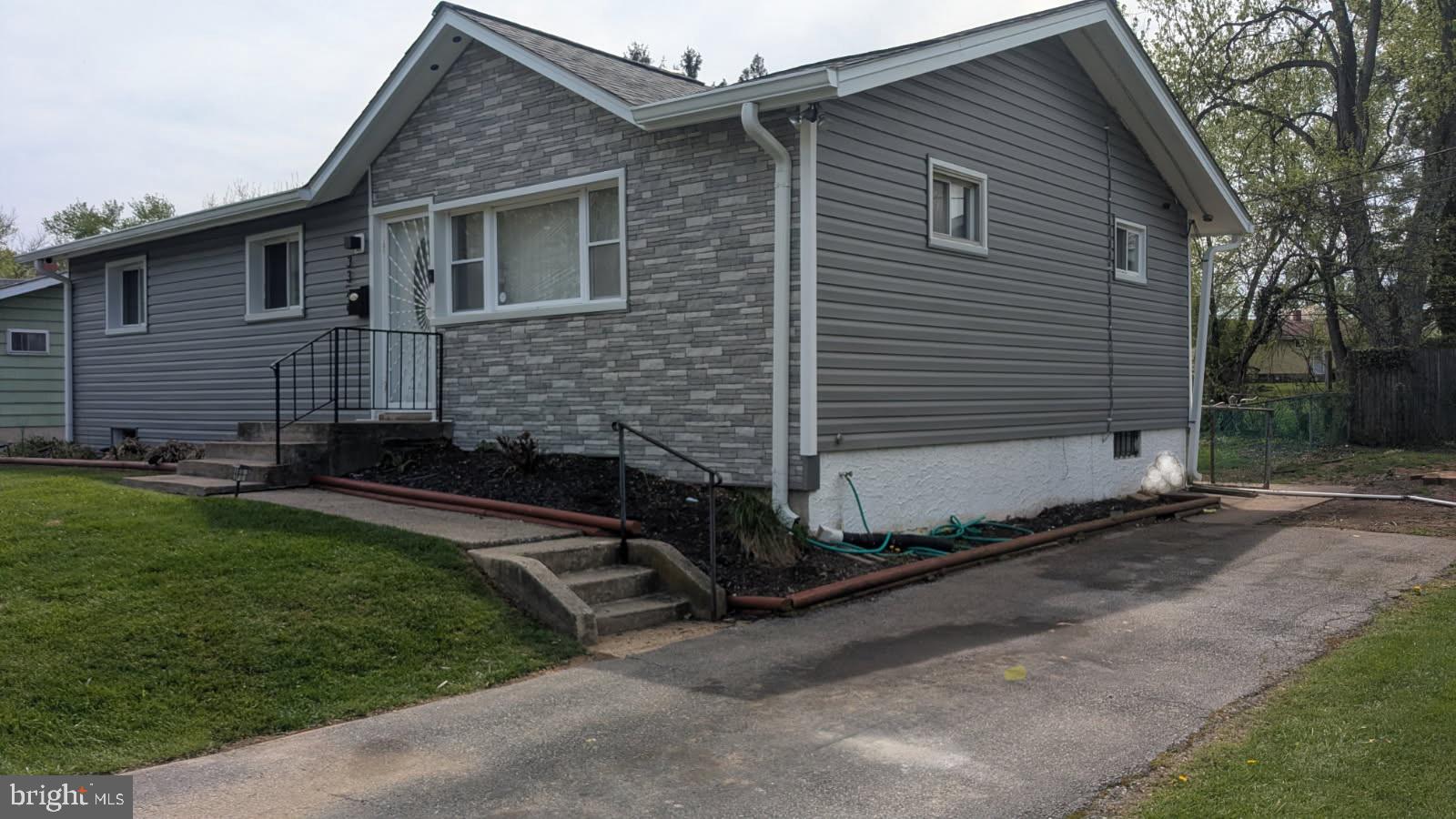 LIBERTY MANOR - Residential