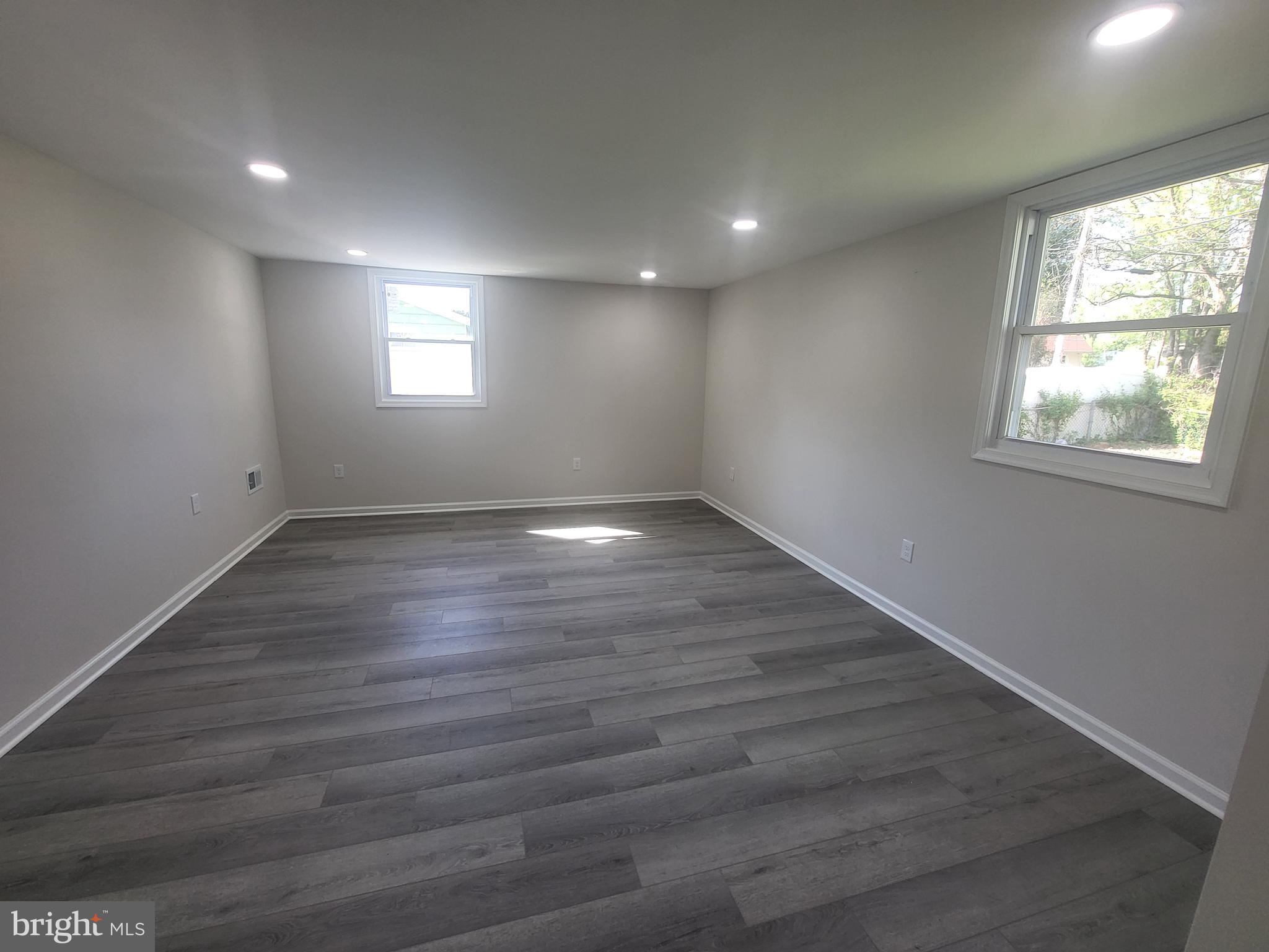 LIBERTY MANOR - Residential