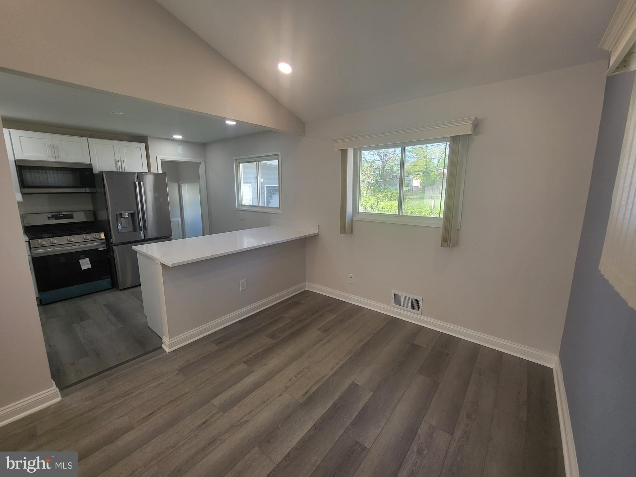 LIBERTY MANOR - Residential