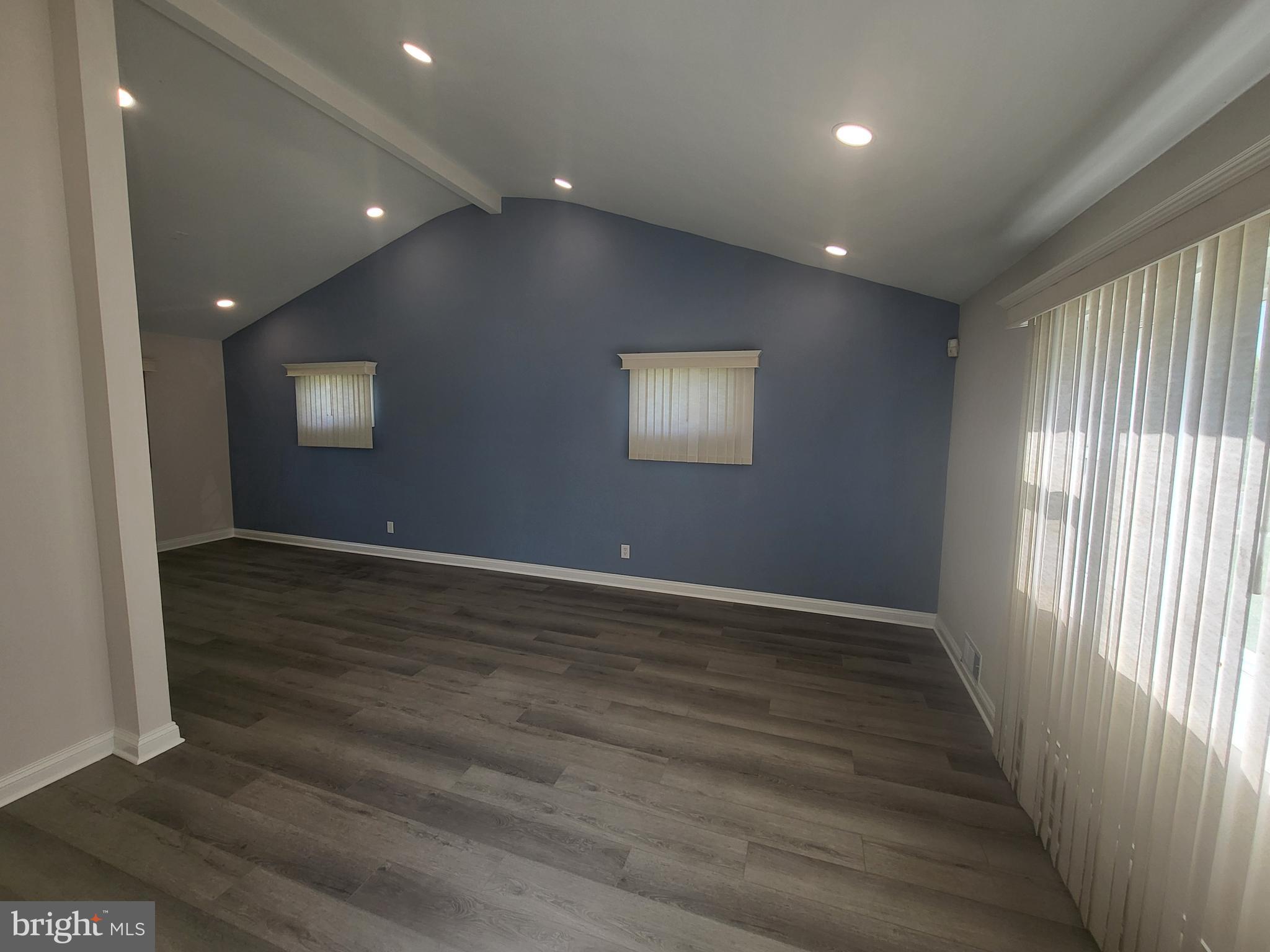 LIBERTY MANOR - Residential