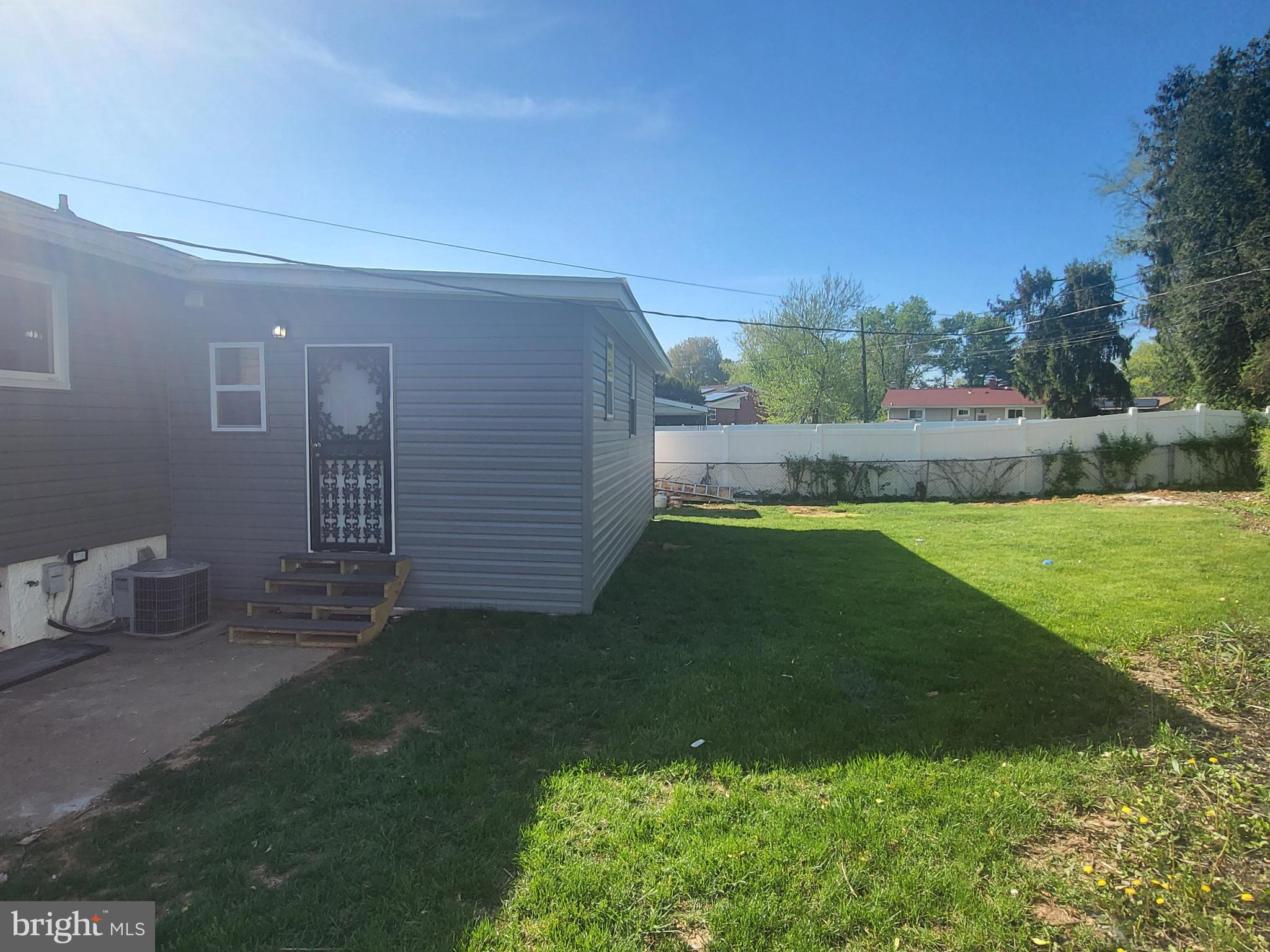 LIBERTY MANOR - Residential