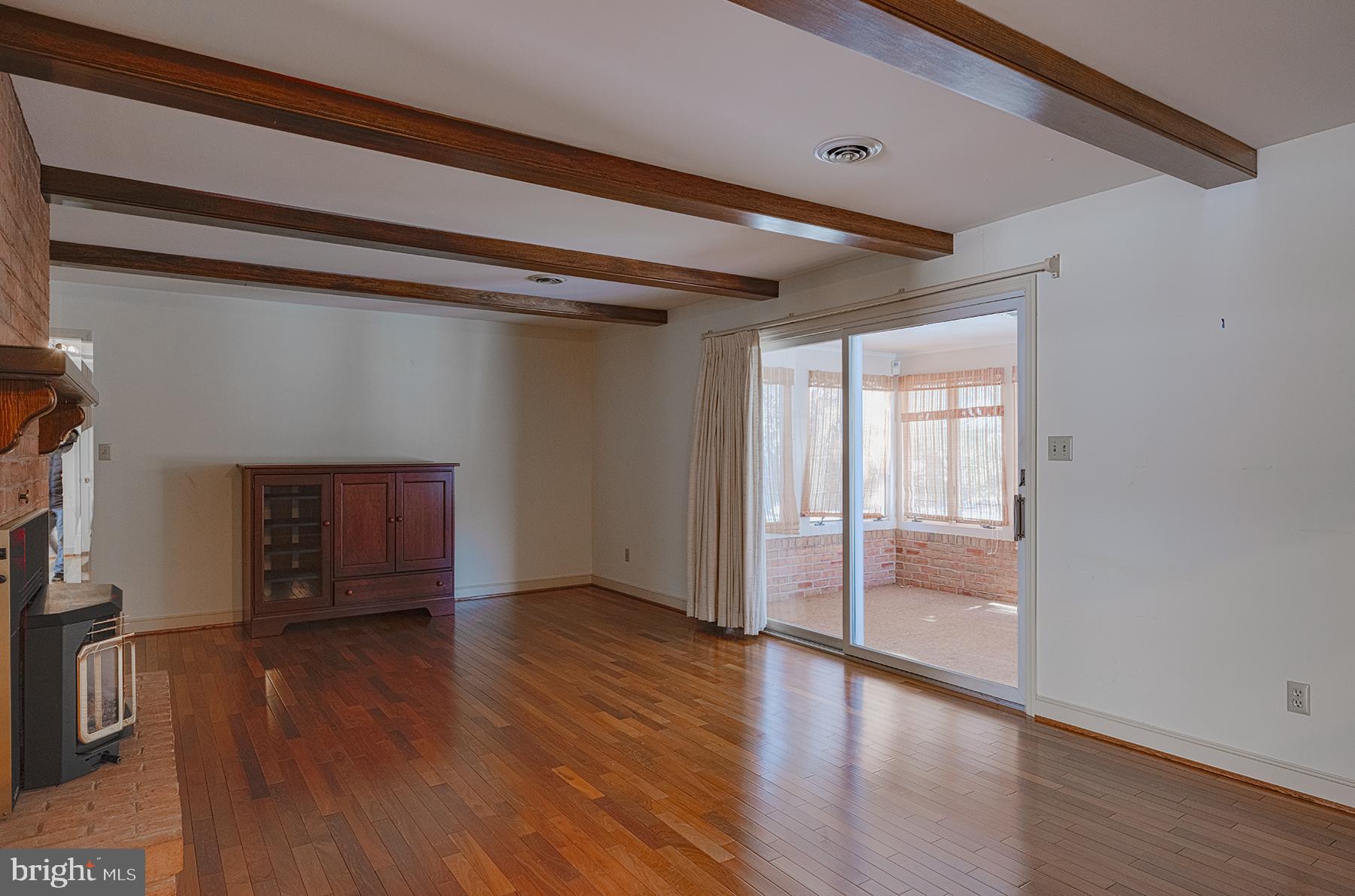 SPRING VALLEY - Residential