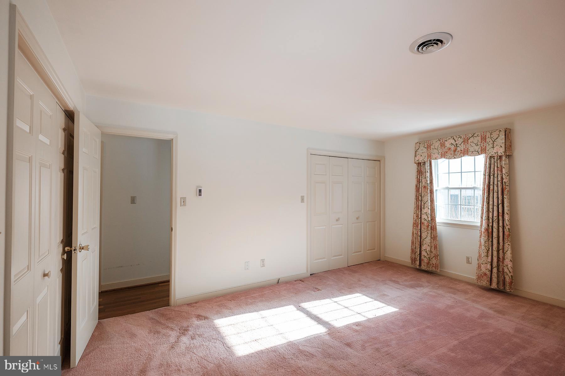 SPRING VALLEY - Residential