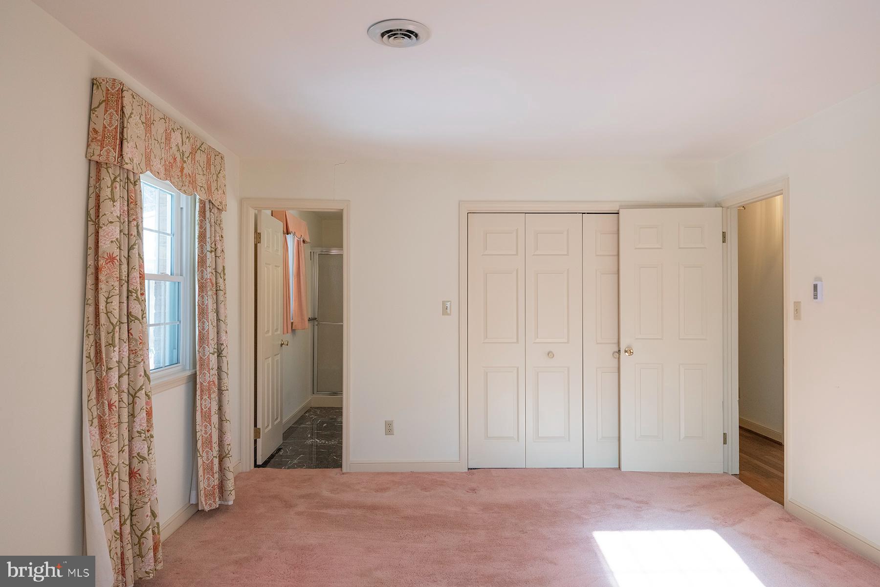 SPRING VALLEY - Residential