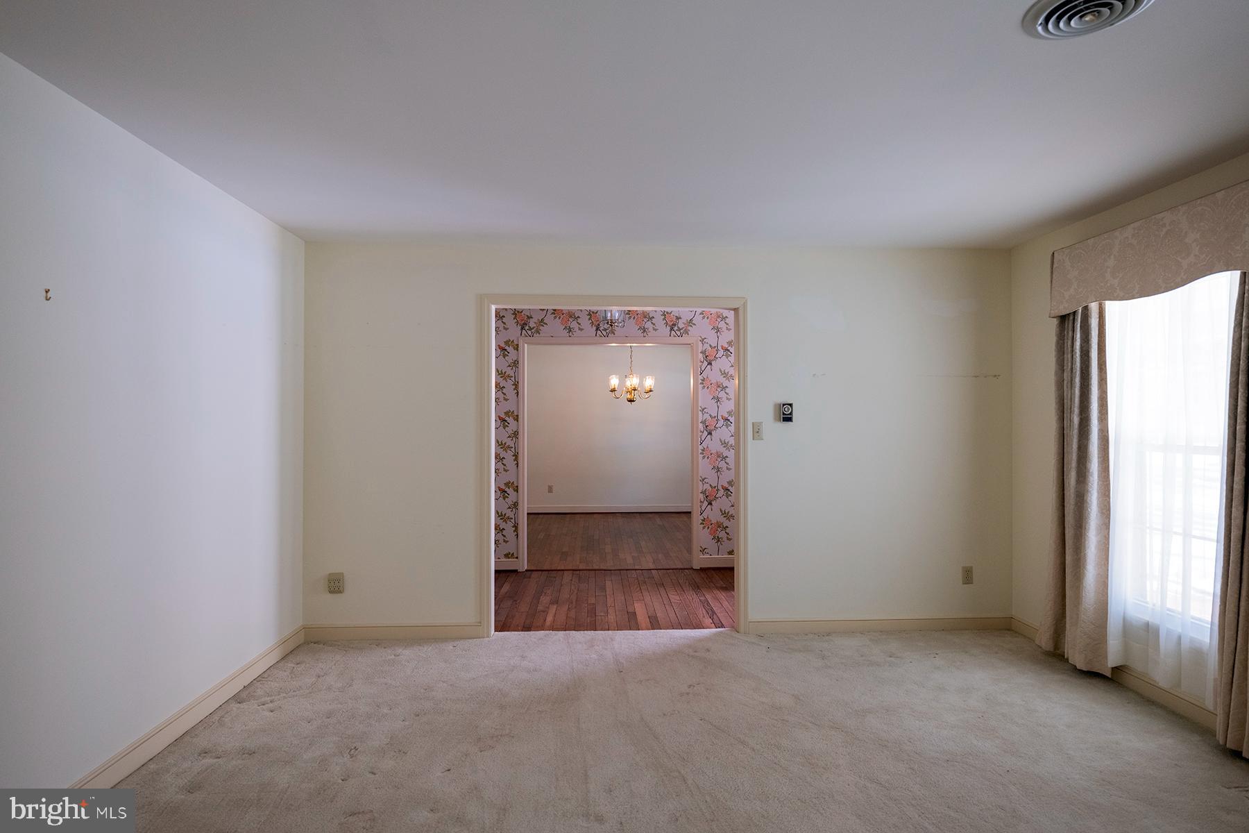 SPRING VALLEY - Residential