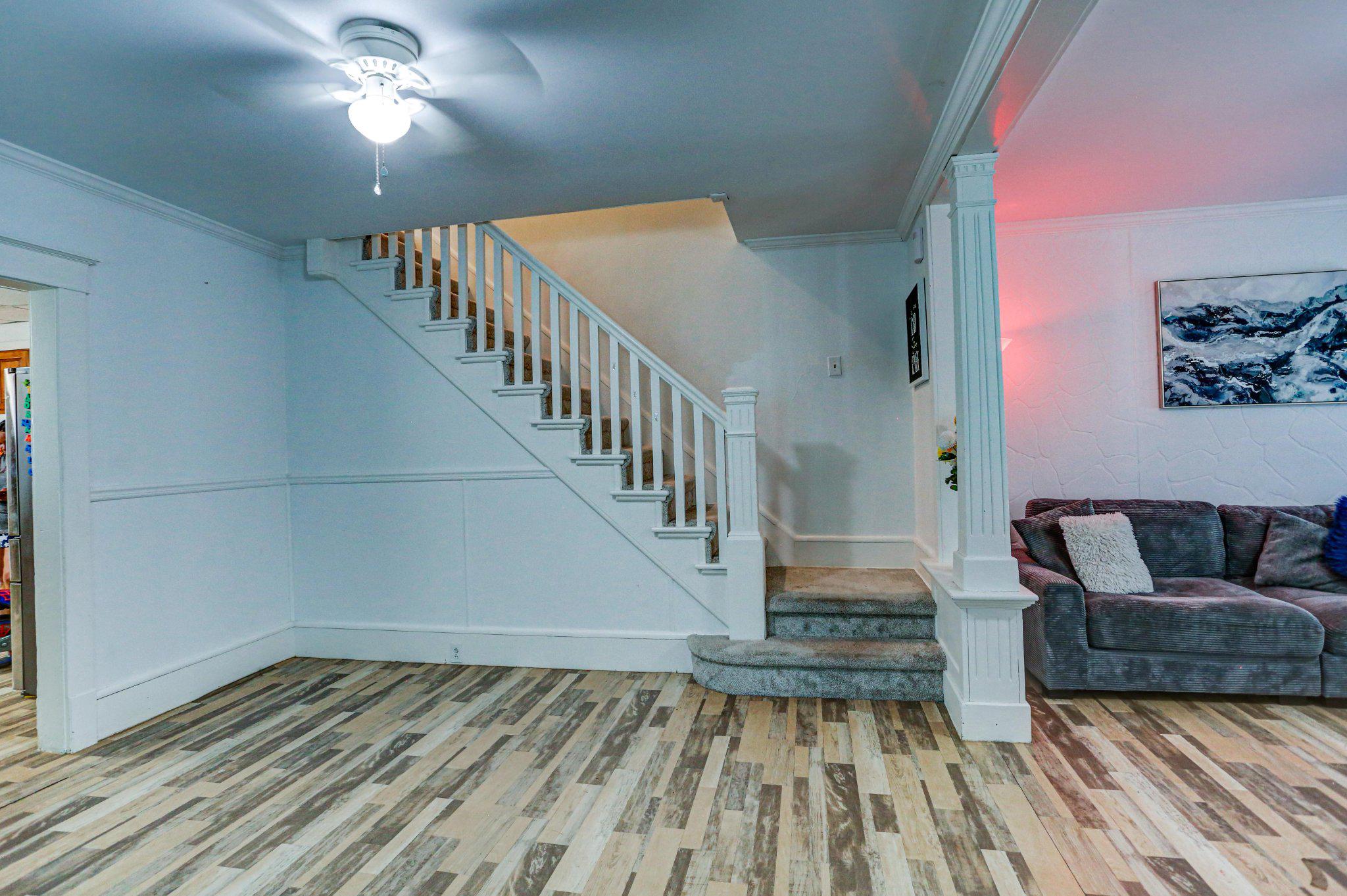 23 S CENTER AVENUE