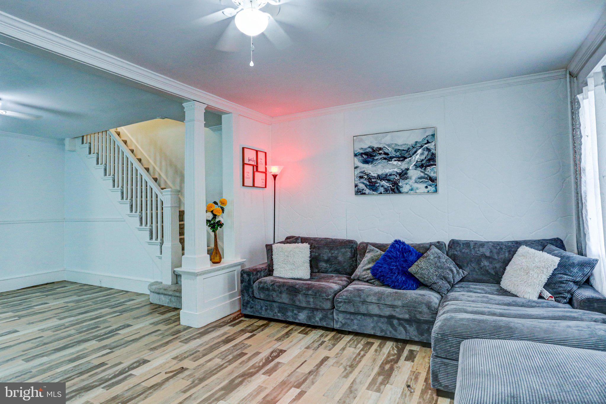 23 S CENTER AVENUE