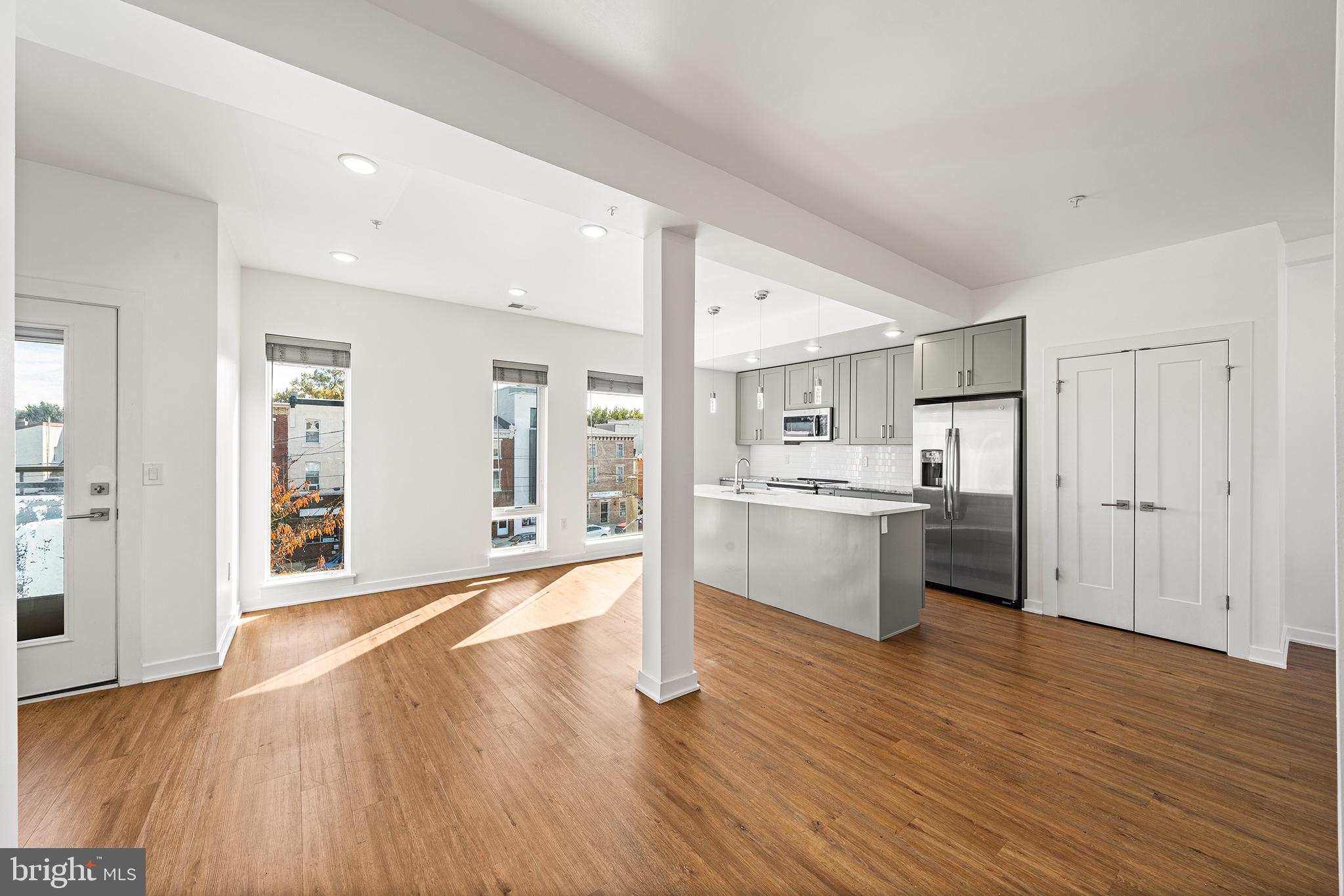 331 E GIRARD AVENUE 33