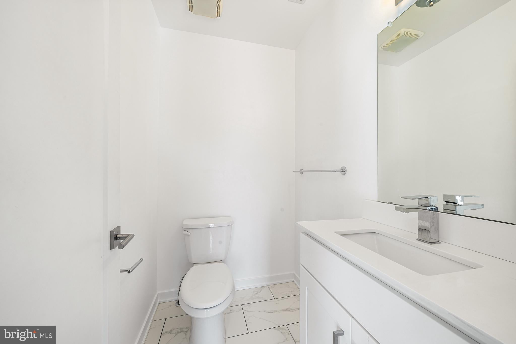 331 E GIRARD AVENUE 33