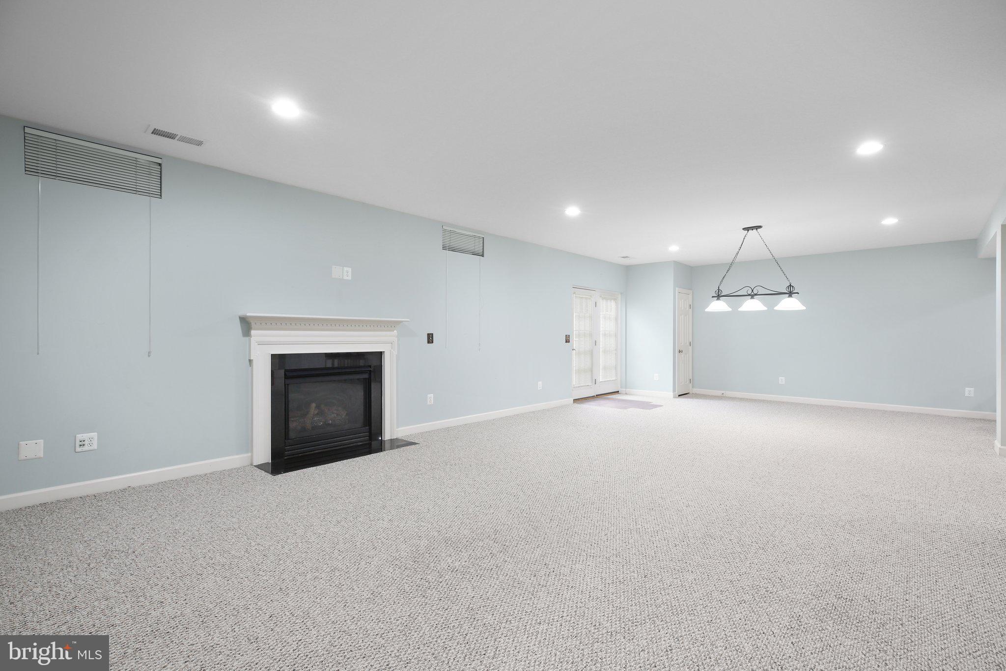 HILLS OF AQUIA - Residential