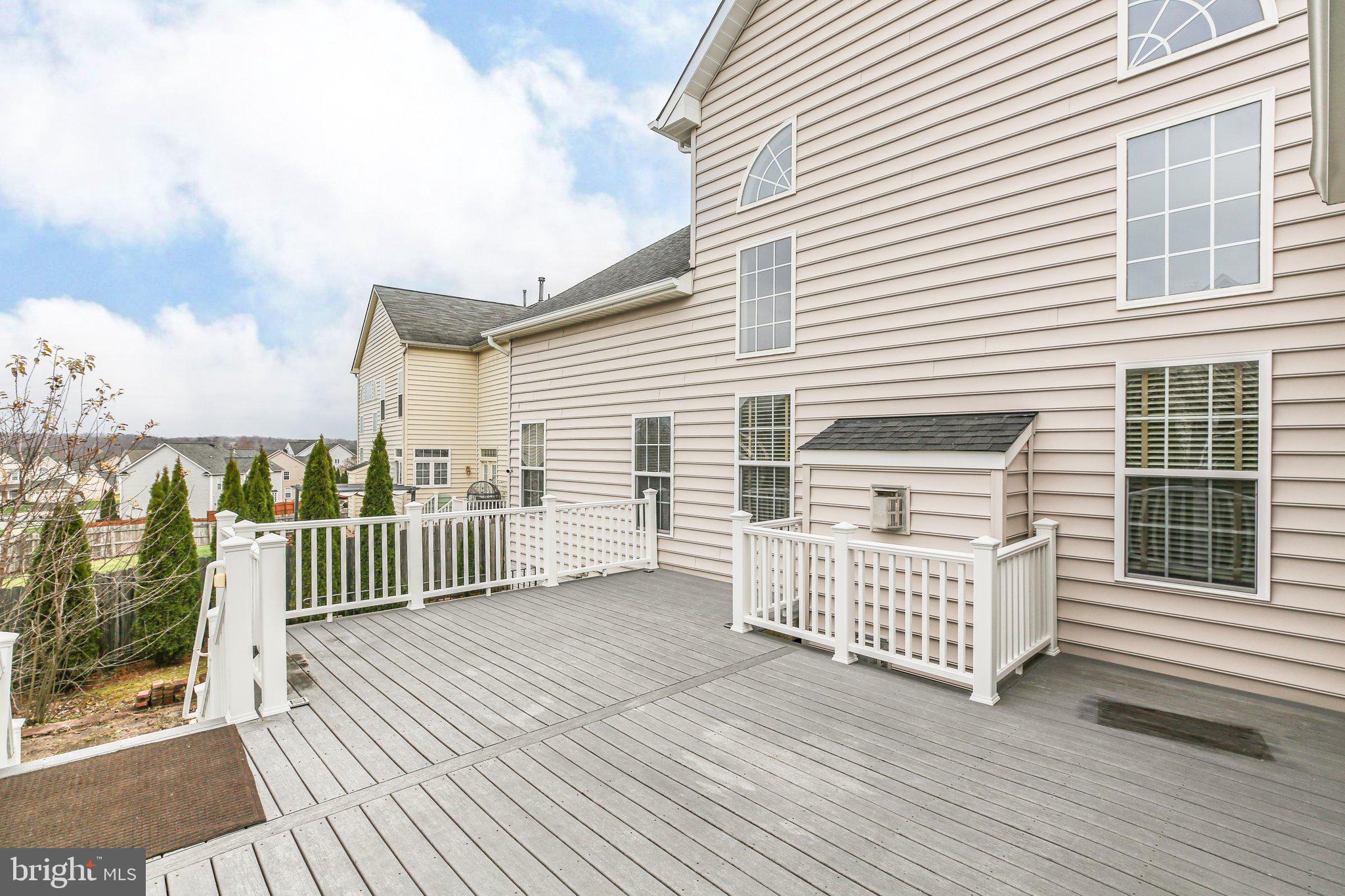 HILLS OF AQUIA - Residential