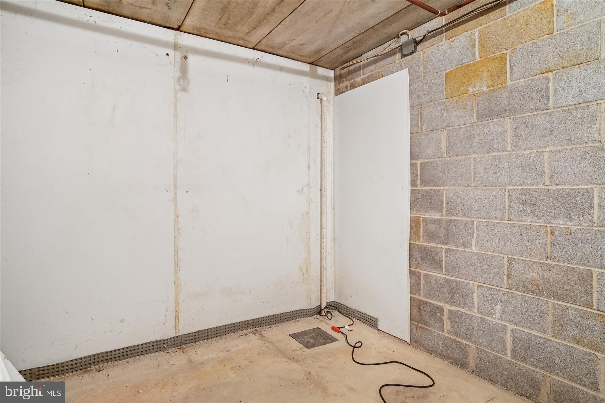 NORTH PORT CONDO - Residential