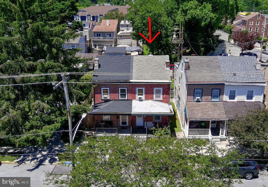 521 E BARNARD STREET