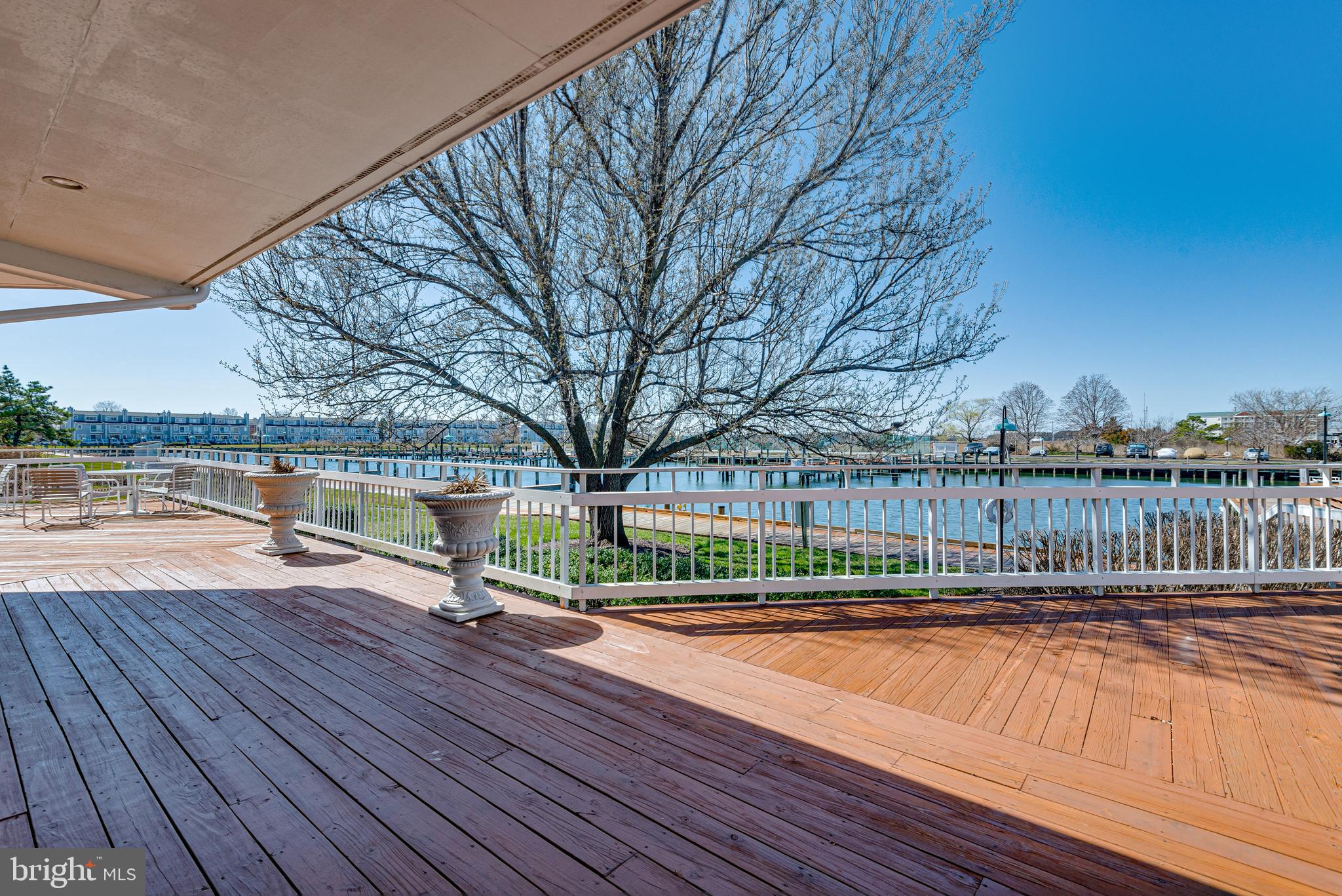 OYSTER COVE - Residential