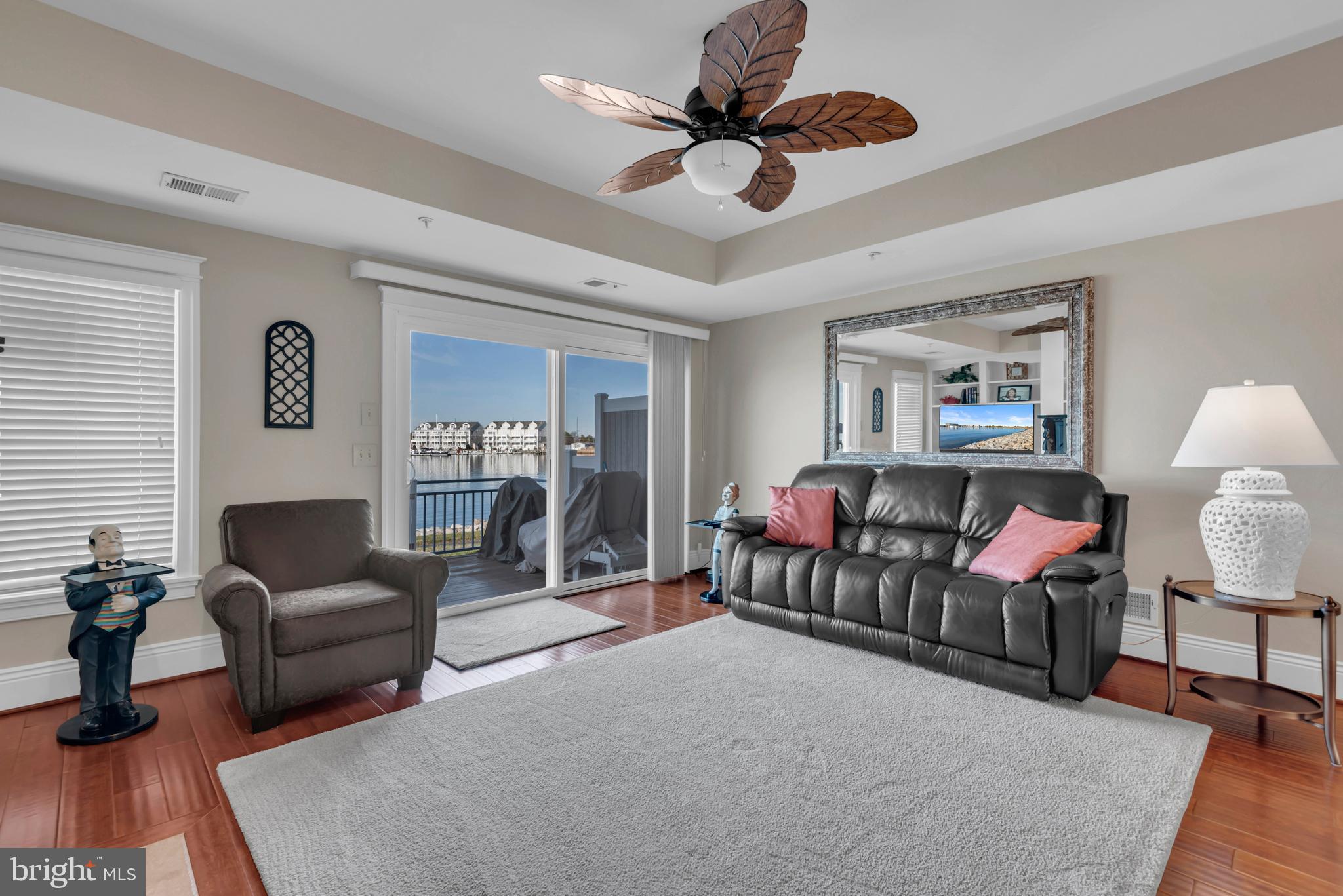 OYSTER COVE - Residential