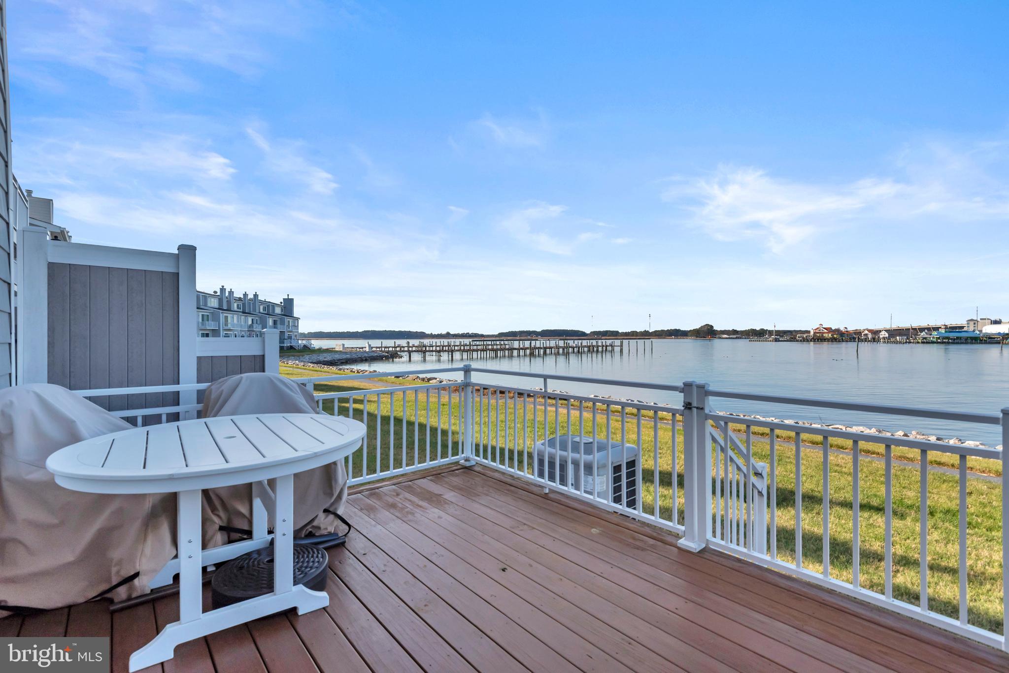 OYSTER COVE - Residential