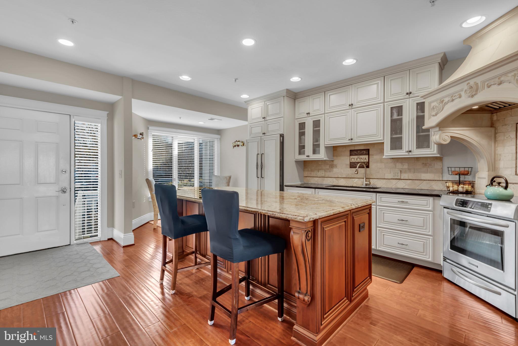 OYSTER COVE - Residential