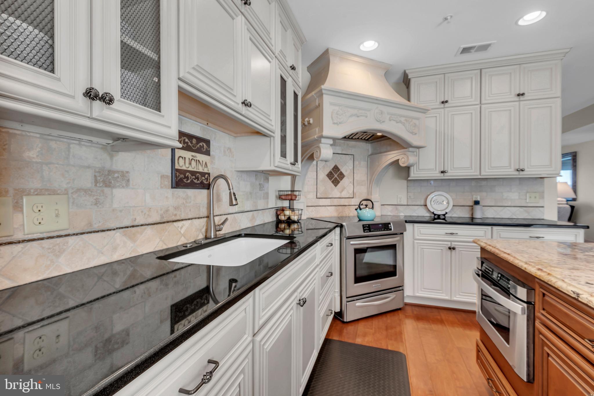 OYSTER COVE - Residential