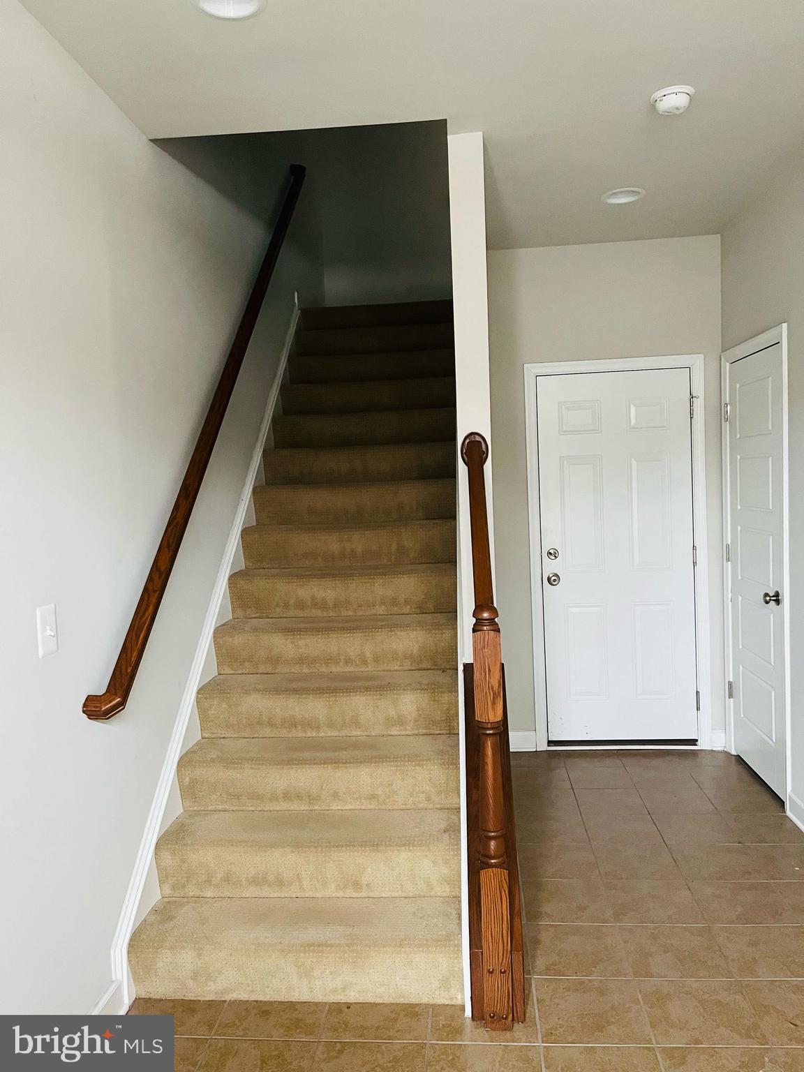 GRANT CORNER - Residential Lease